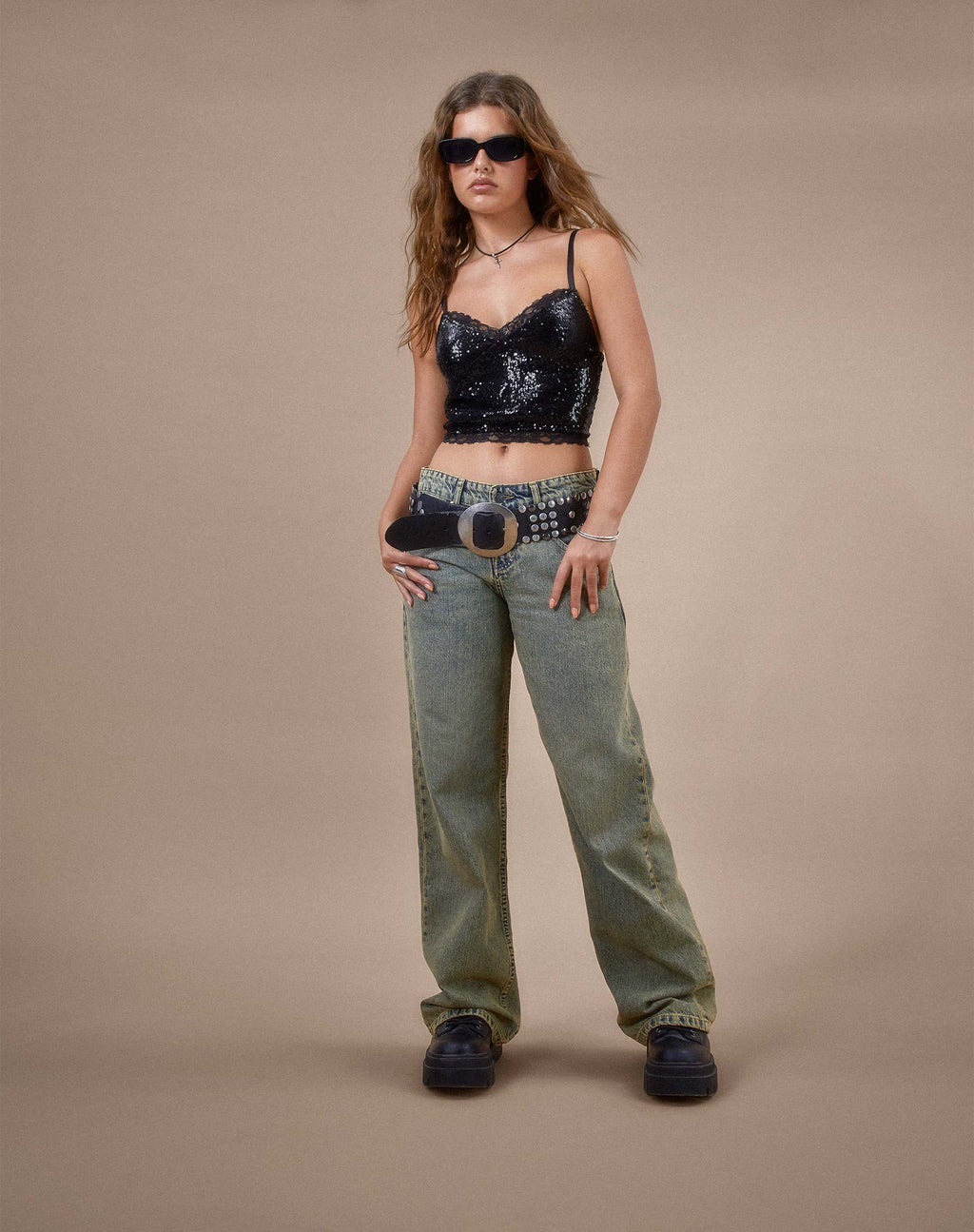 Urban X Motel Drilly Crop Top in Schwarz Mini Pailletten