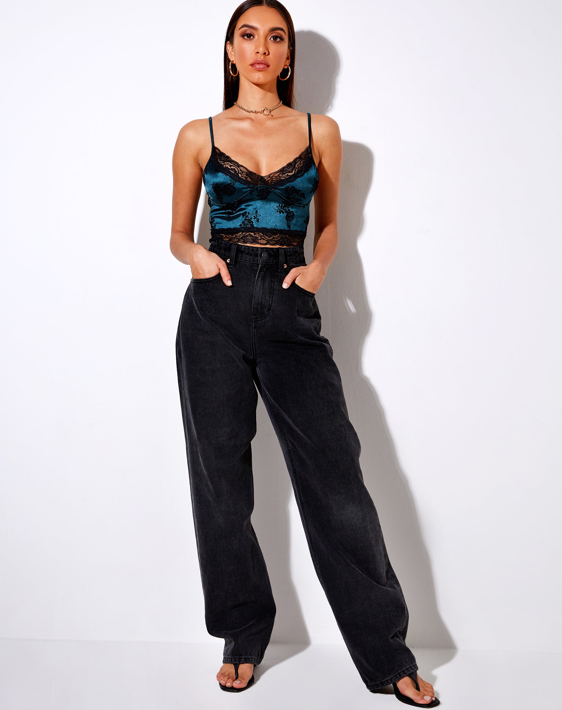 Bild von Dyrana Crop Top in Rose Flock Waldgrün