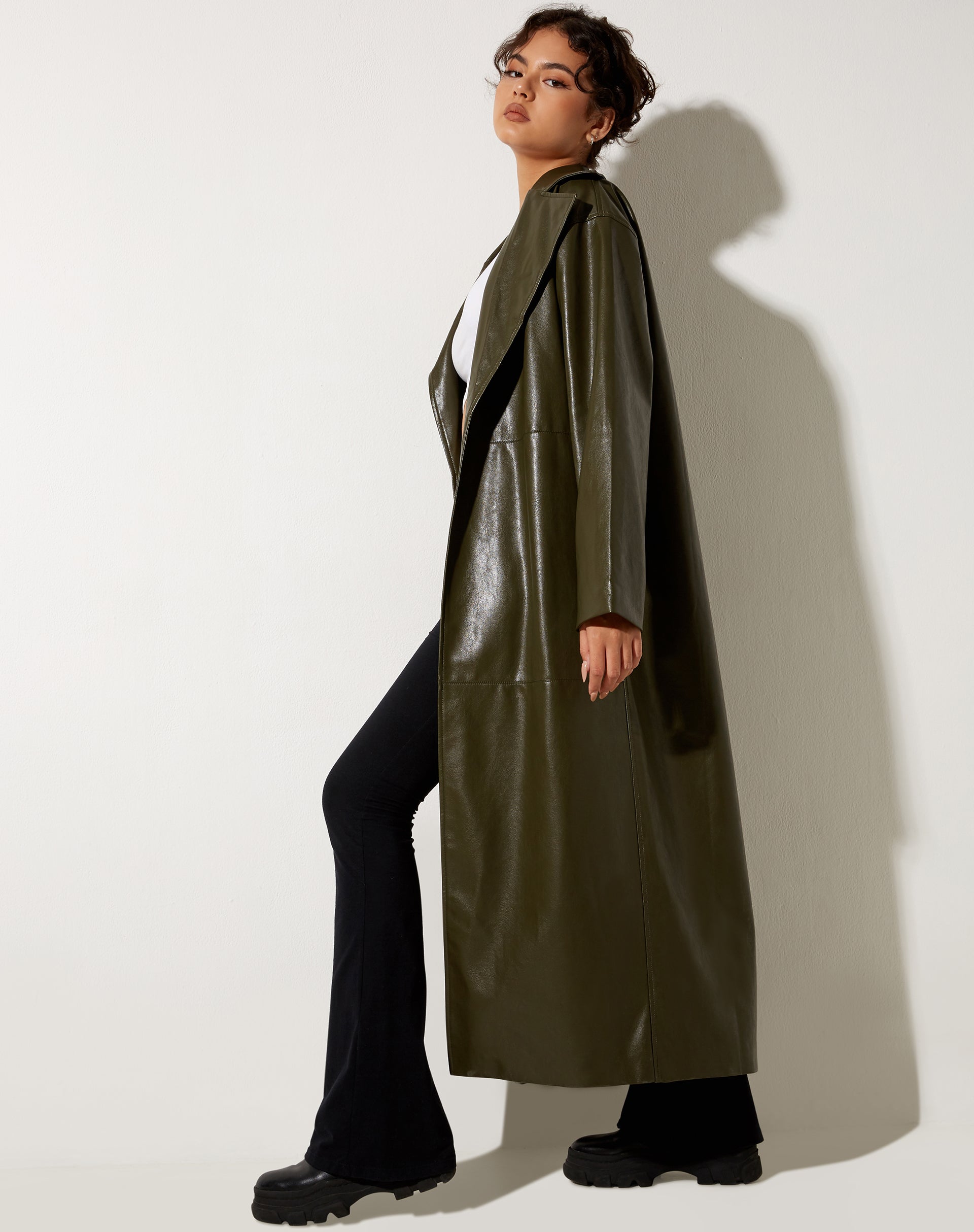 Image of Ejo Trenchcoat in PU Dunkel-Olive