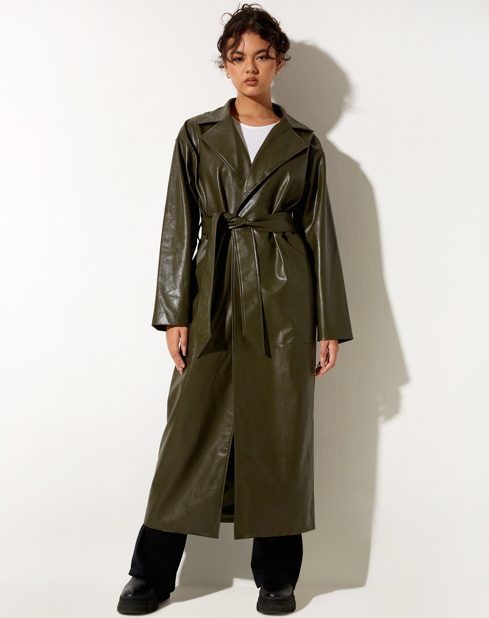 Image of Ejo Trenchcoat in PU Dunkel-Olive
