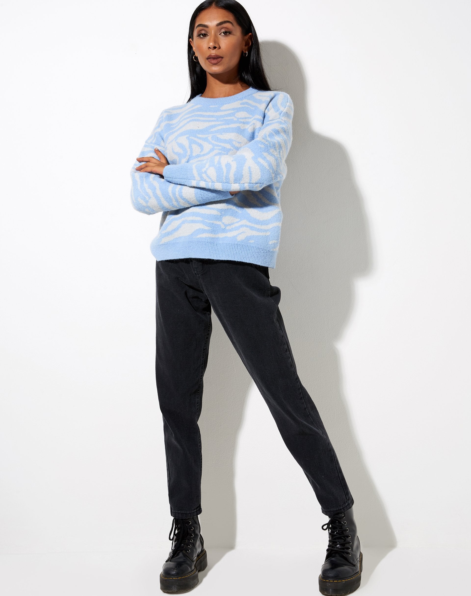Image of Eleni Pullover in Zebra Blau Grau