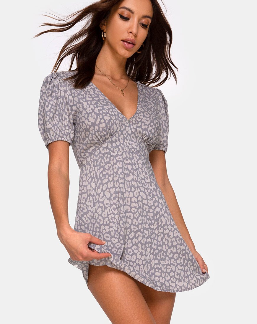 Bild von Elfy Kleid in Leopard Daze Grau
