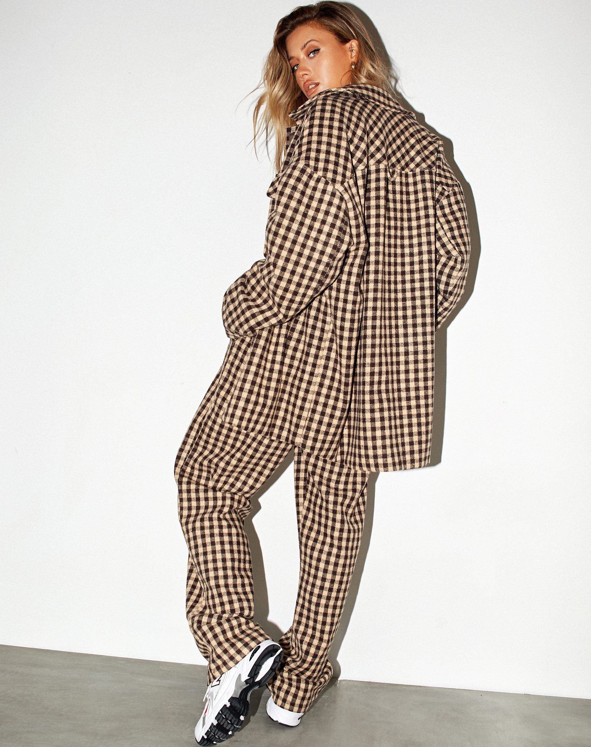 Image of Marcella Hemd in Tan Schwarz Gingham