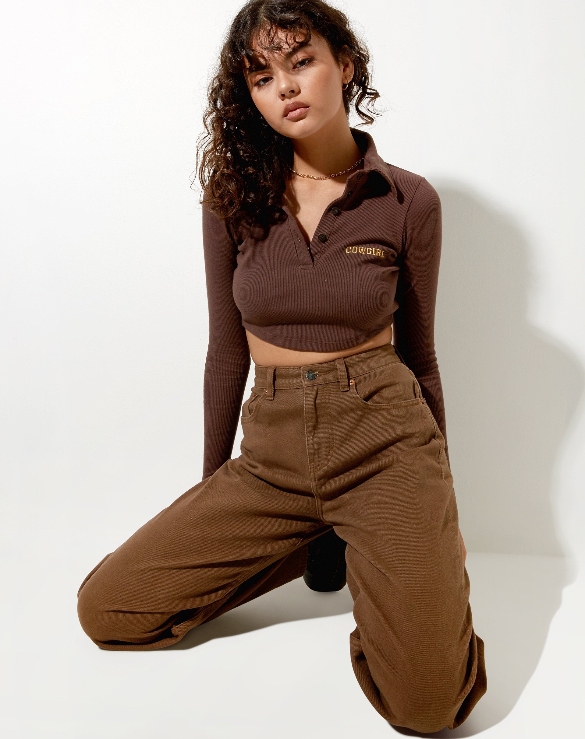 Bild von Elody Crop Top in Rib Deep Mahogany Cowgirl Embro