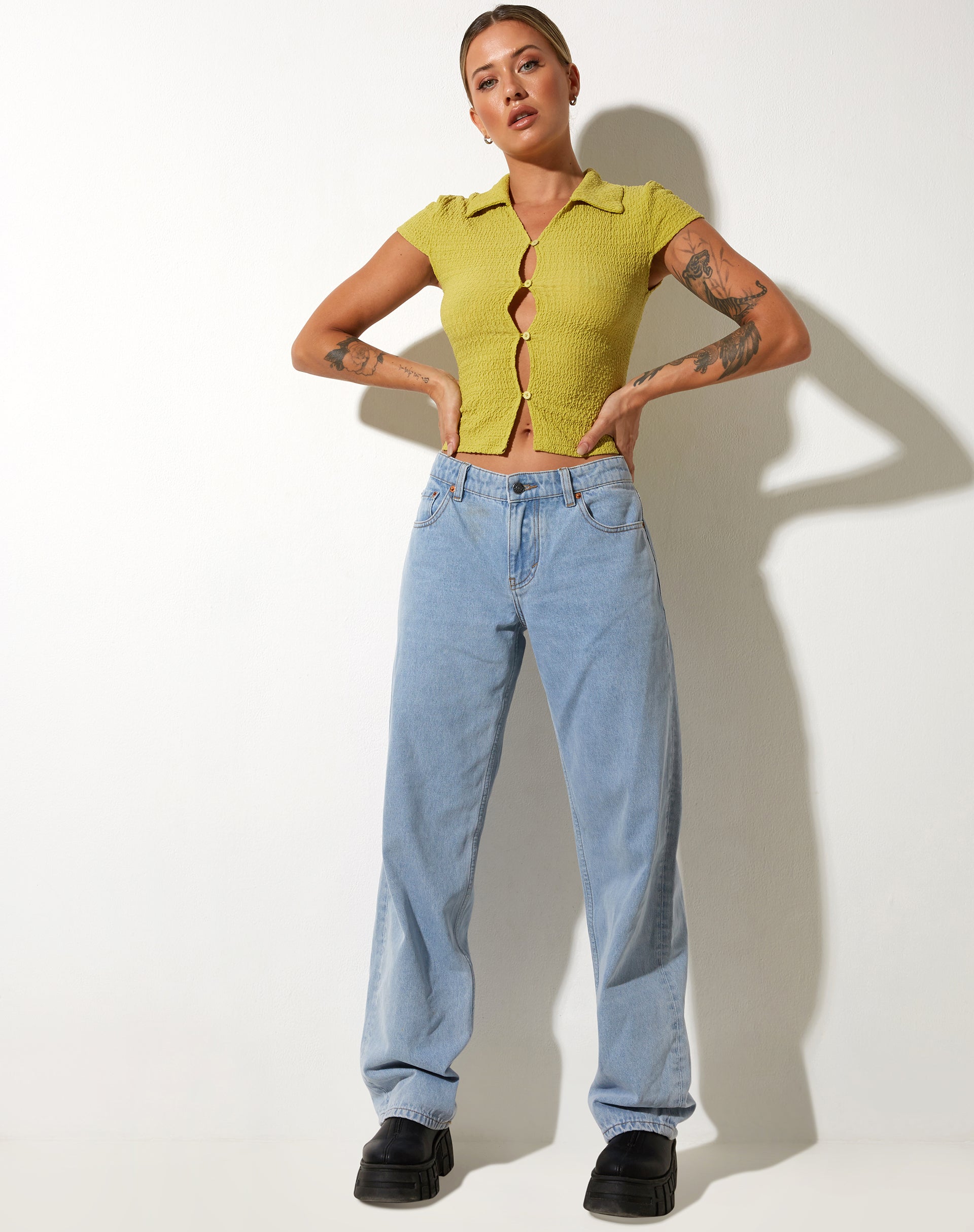 Bild von Elva Shirt in Bubble Jersey Olive Oil