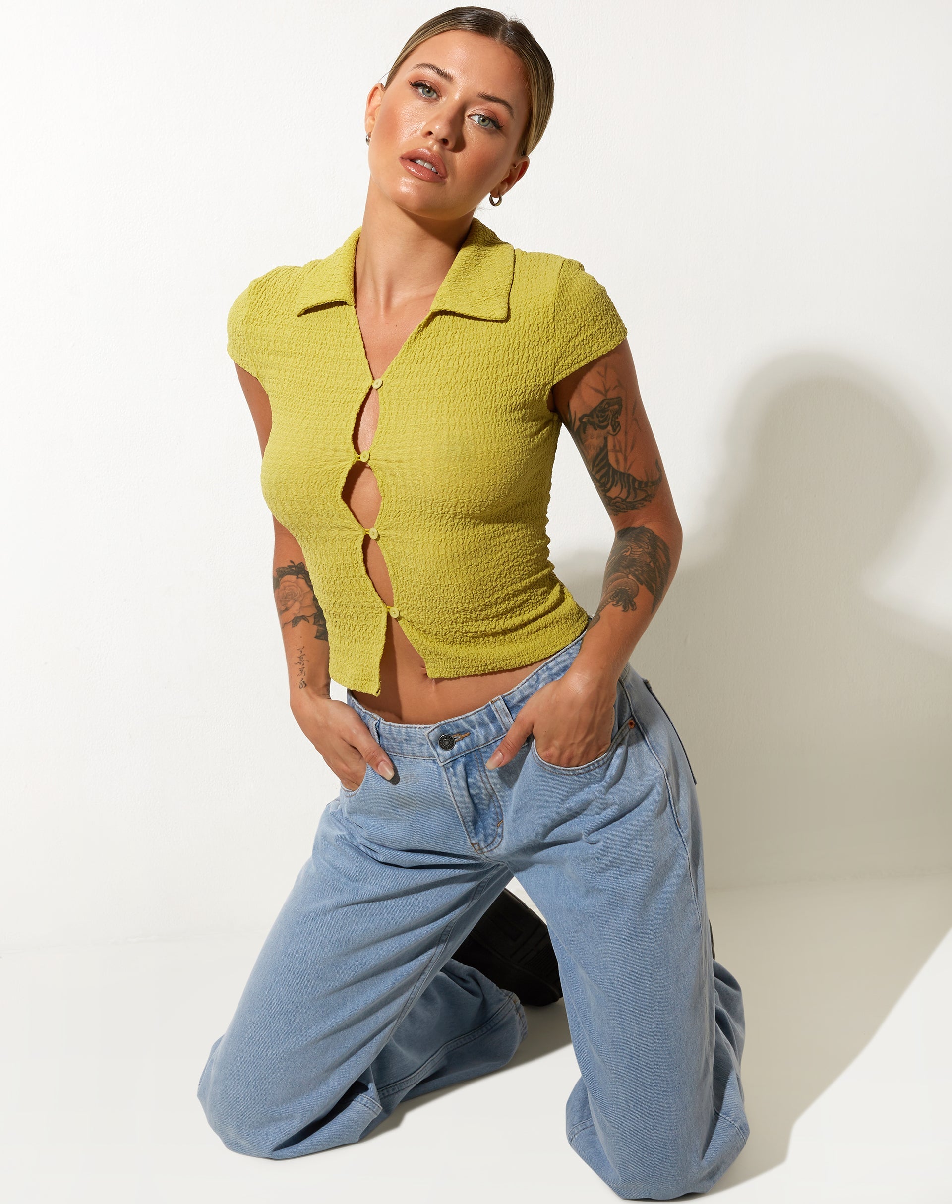 Bild von Elva Shirt in Bubble Jersey Olive Oil