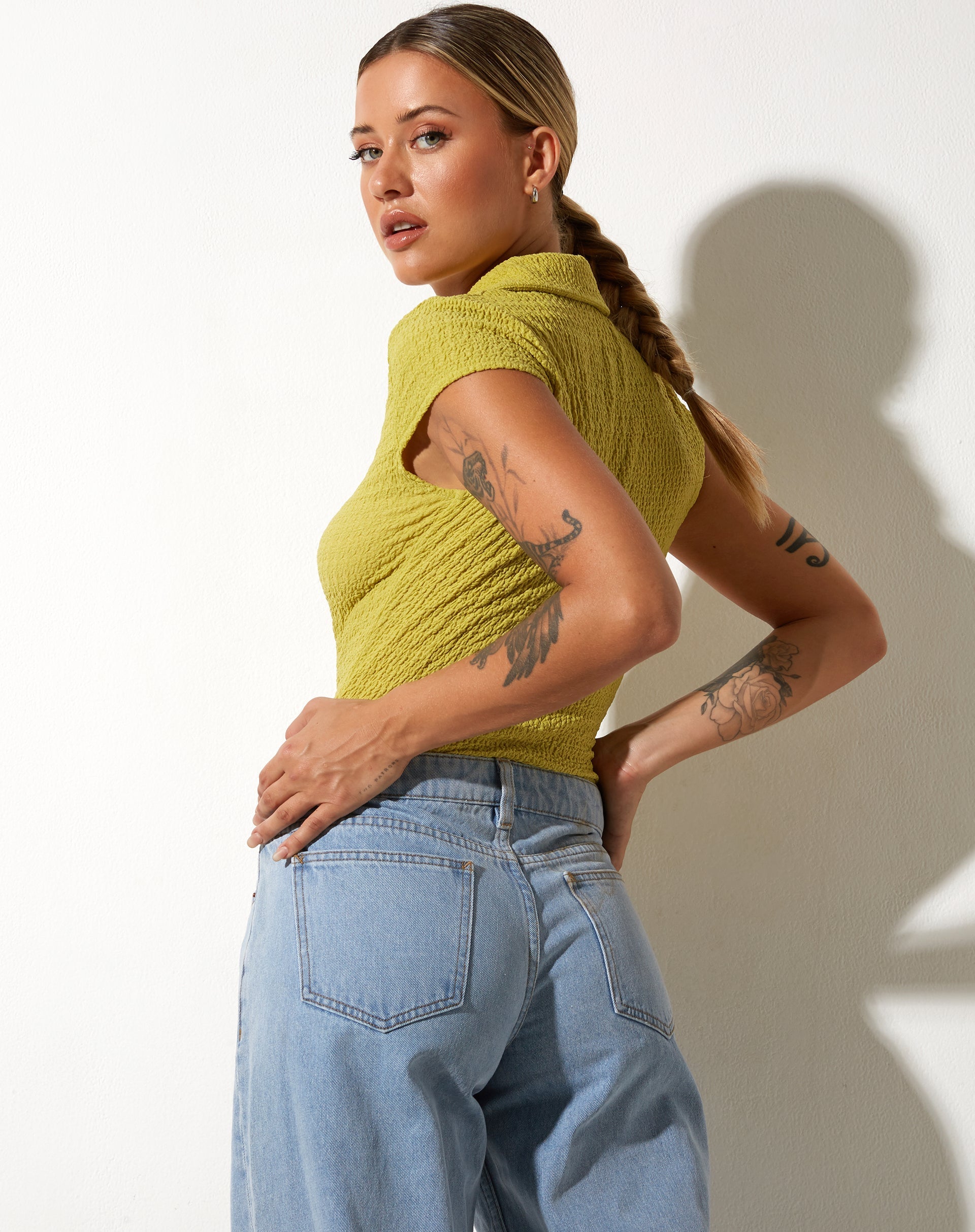 Bild von Elva Shirt in Bubble Jersey Olive Oil