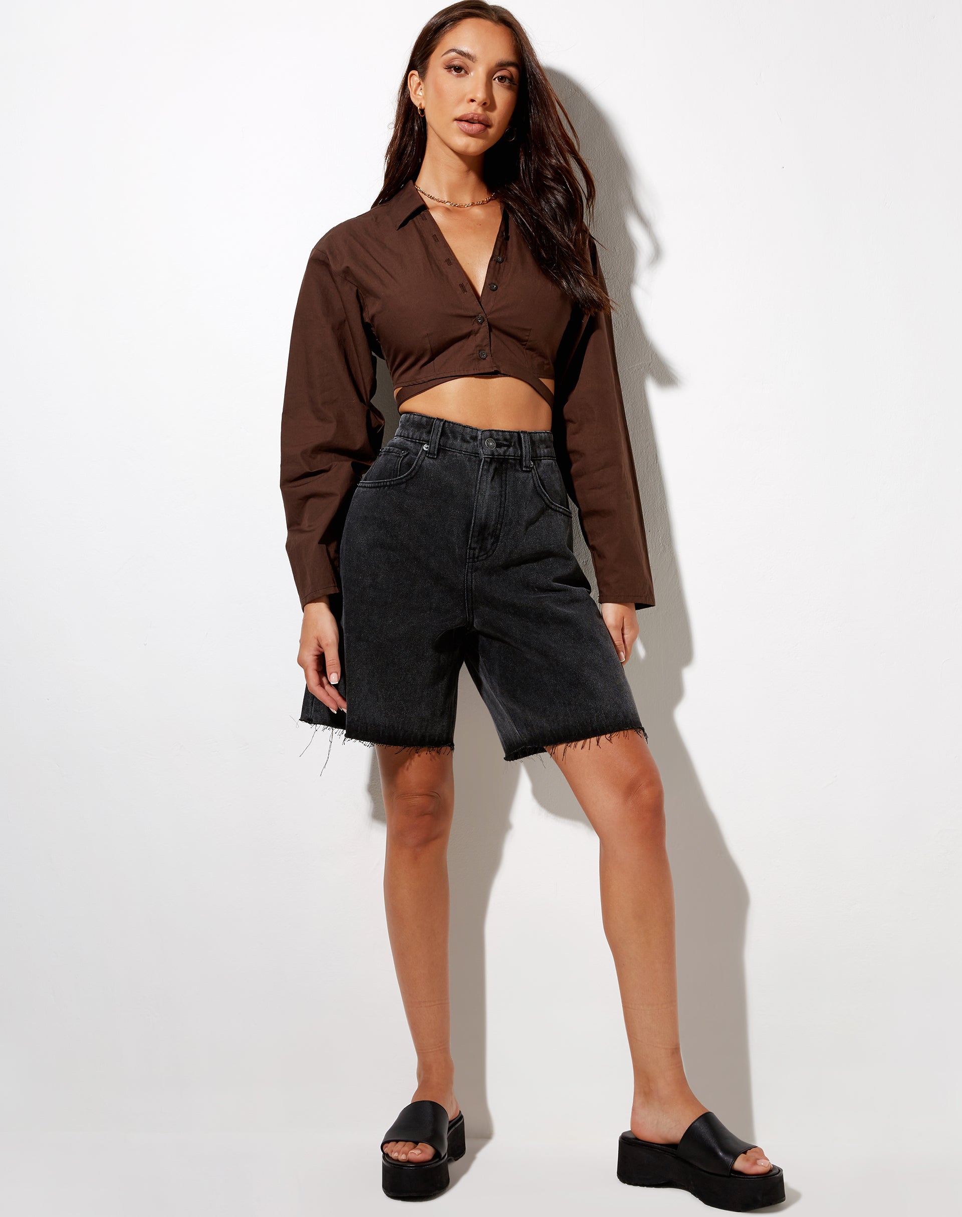 Bild von Elyse Crop Top in Deep Mahogany