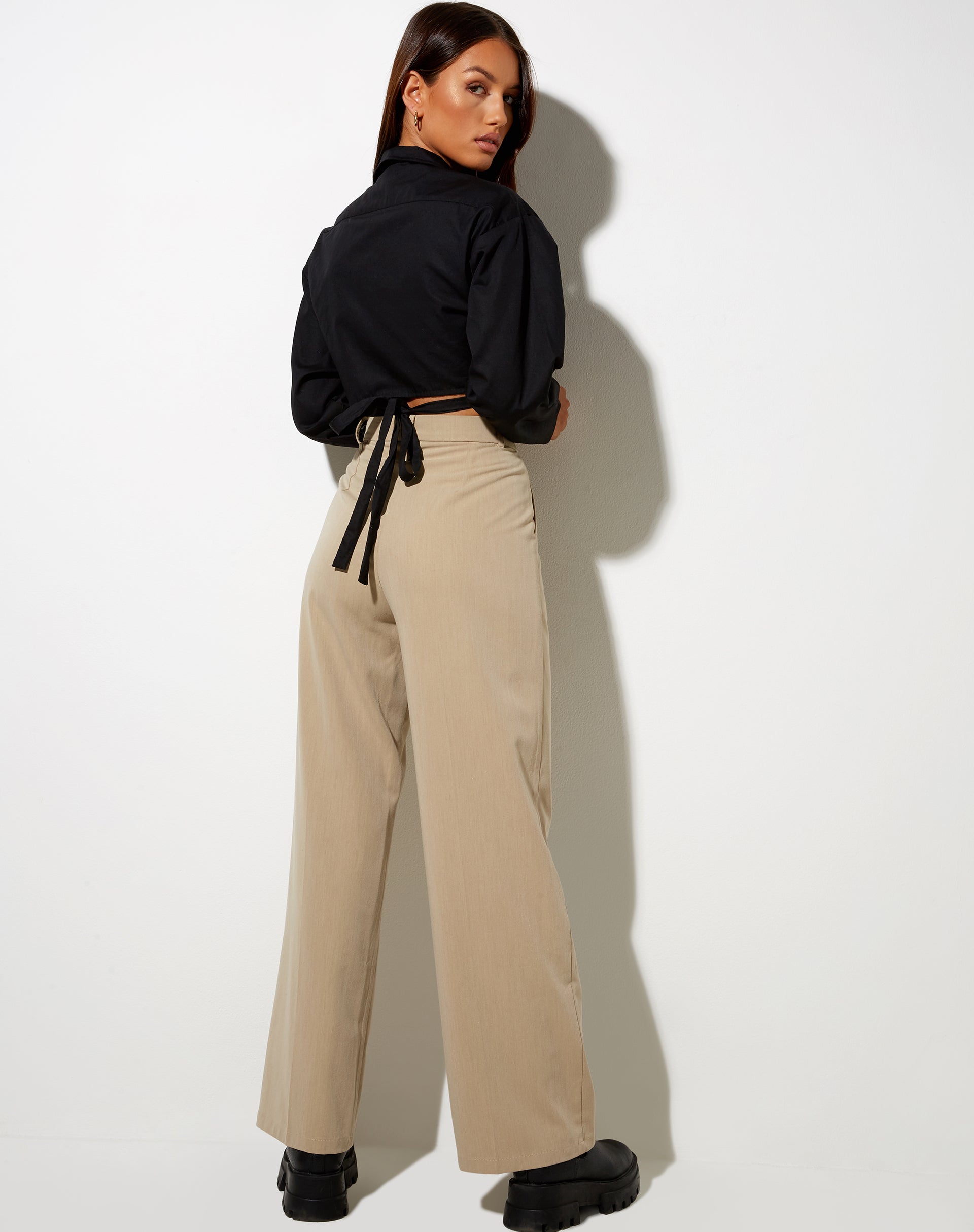 Bild von Elyse Crop Top in Schwarz