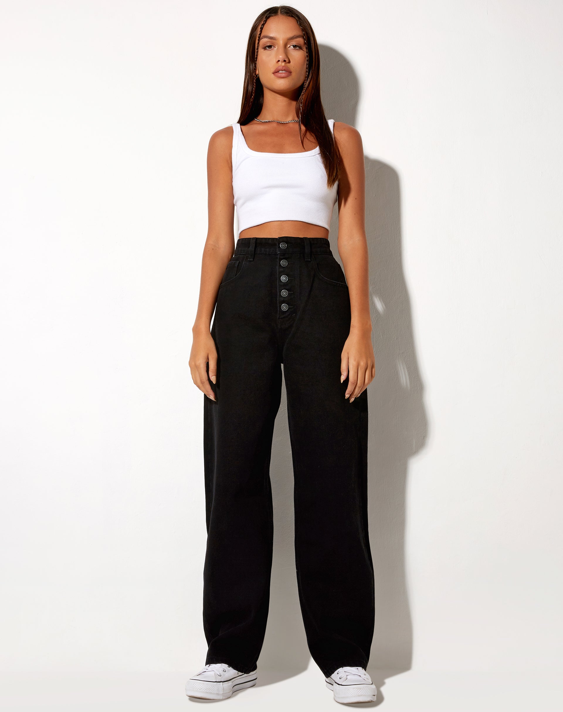 Bild von Exposed Button Parallel Jeans in schwarzer Waschung
