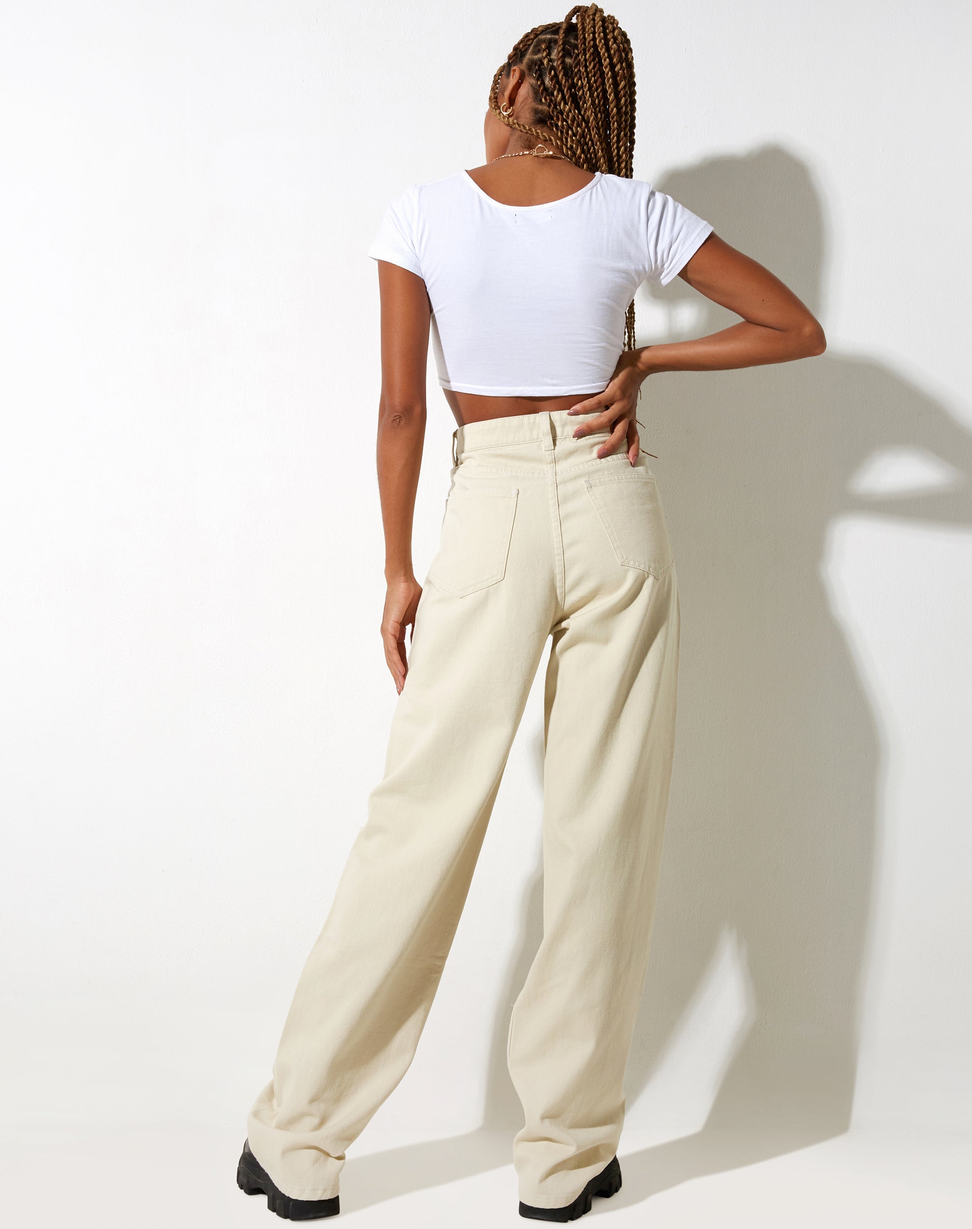 Bild der Parallel Jeans mit freiliegenden Knöpfen in Warm Cream