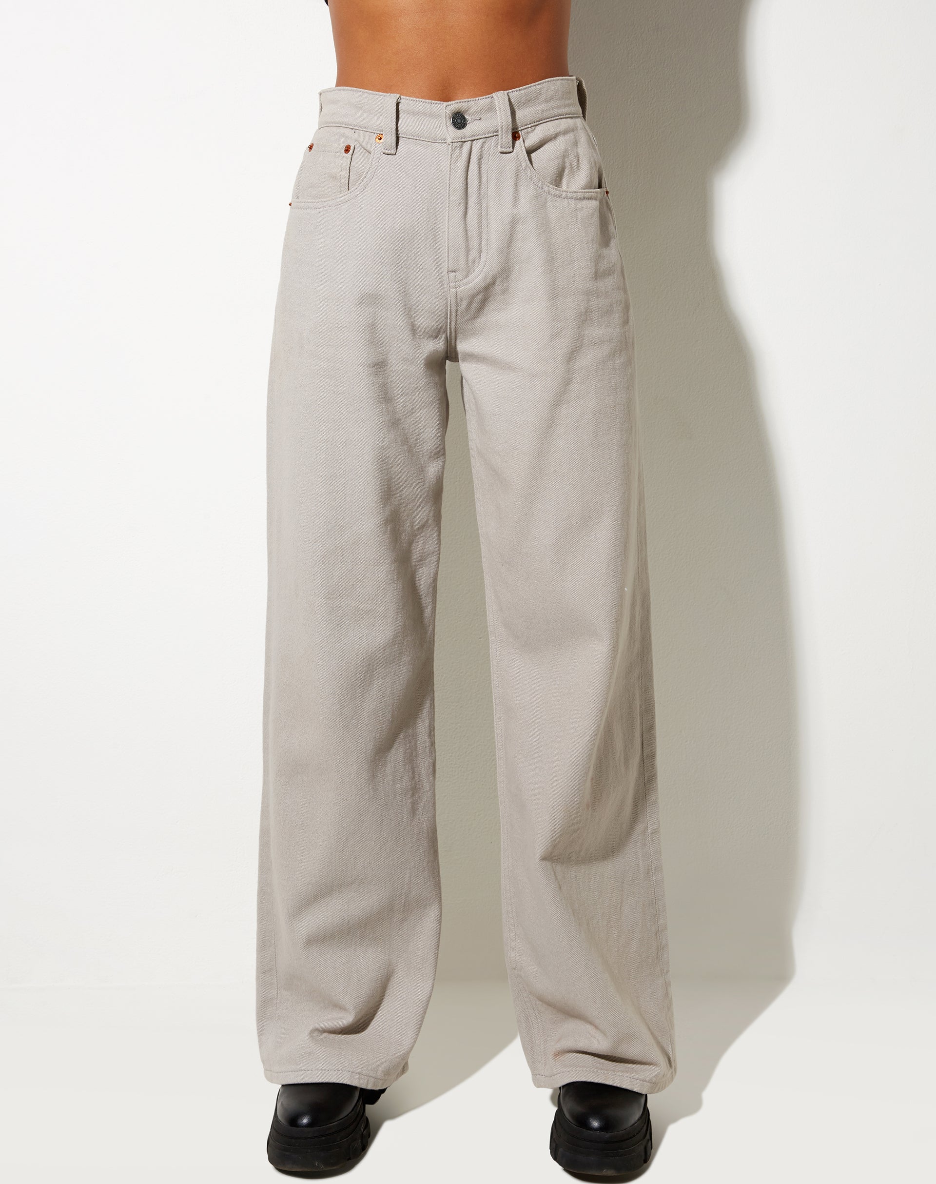 Image of Extra weite Jeans in Mondsüchtig