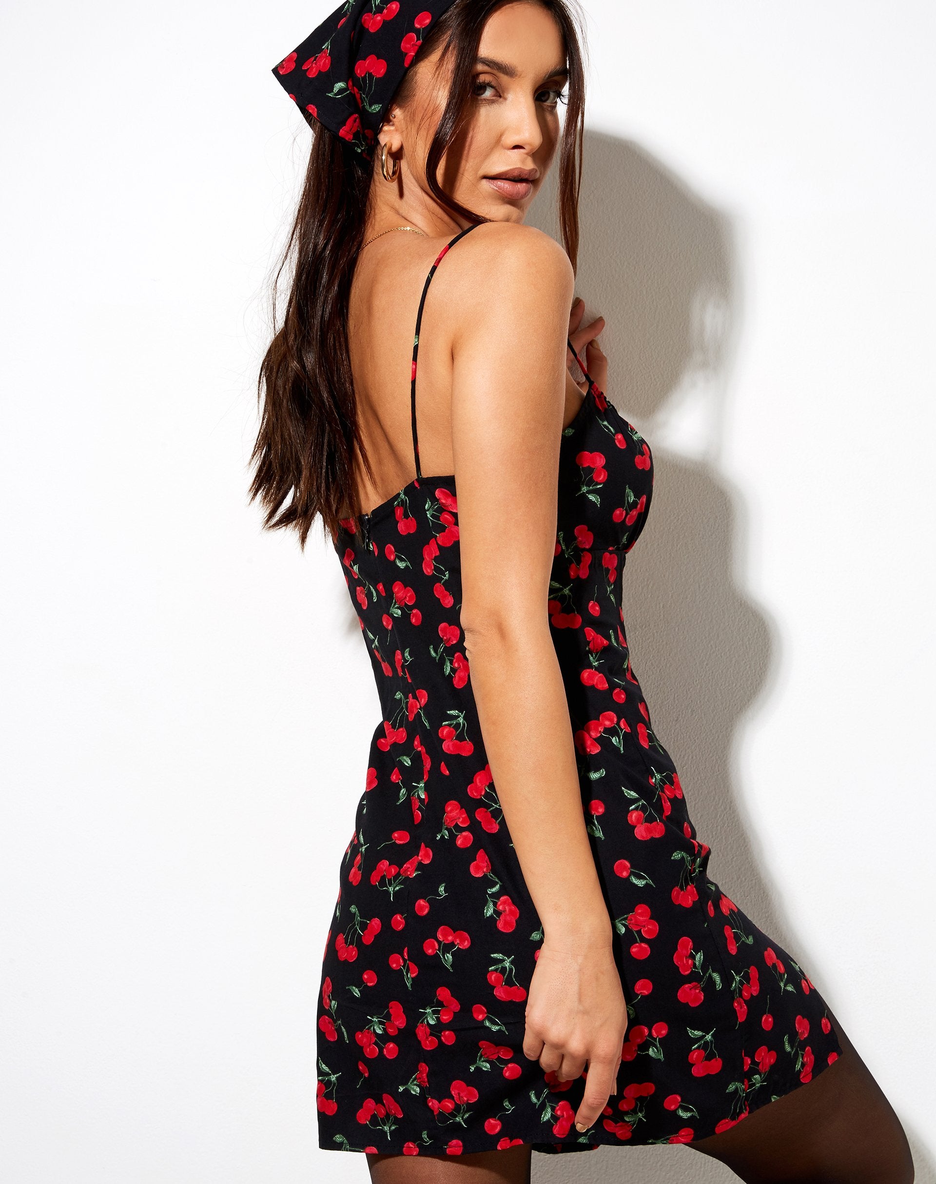 Bild von FAMALA DRESS CHERRIES BLACK