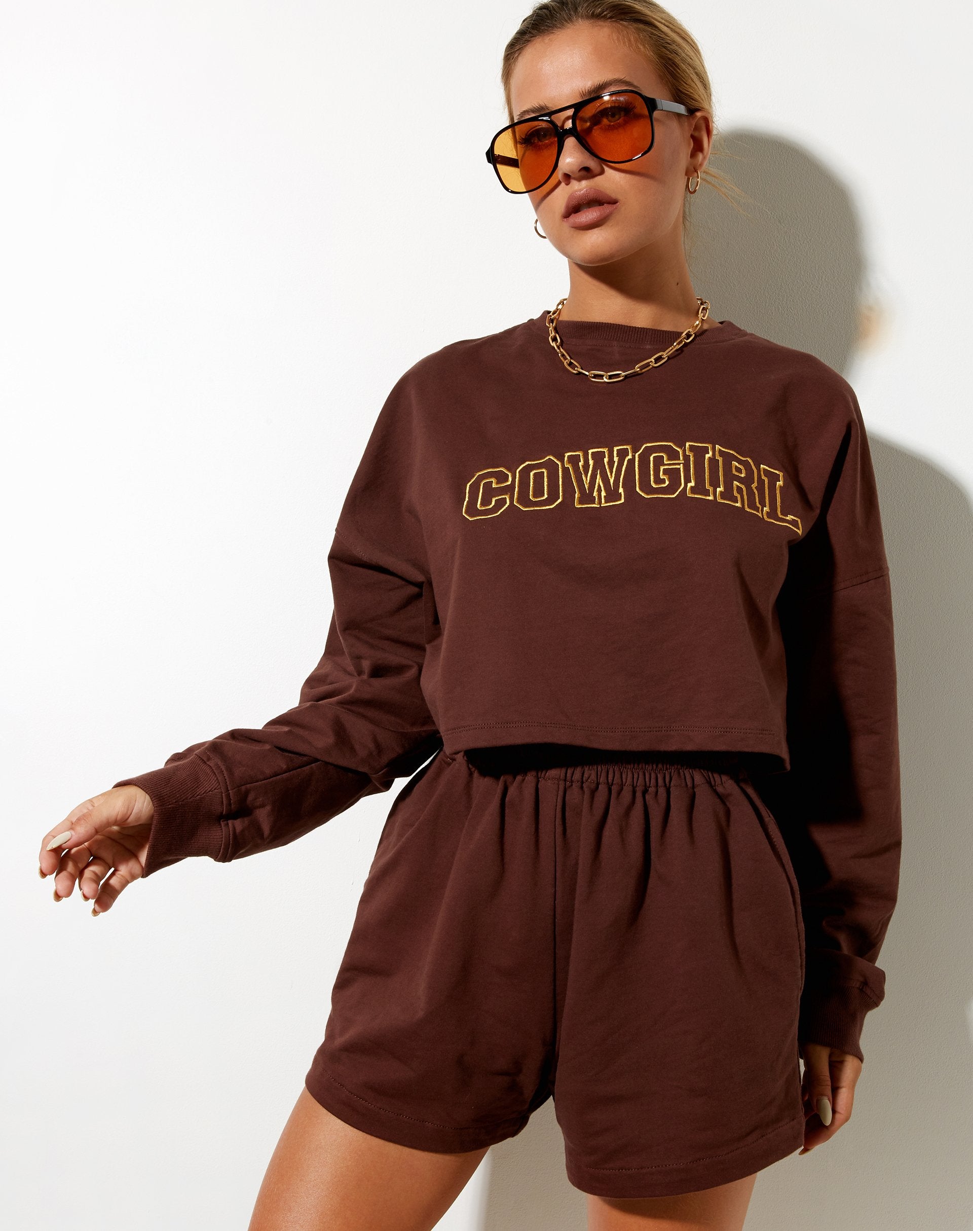 Bild von Fawly Crop Top in Deep Mahogany Cowgirl Embro