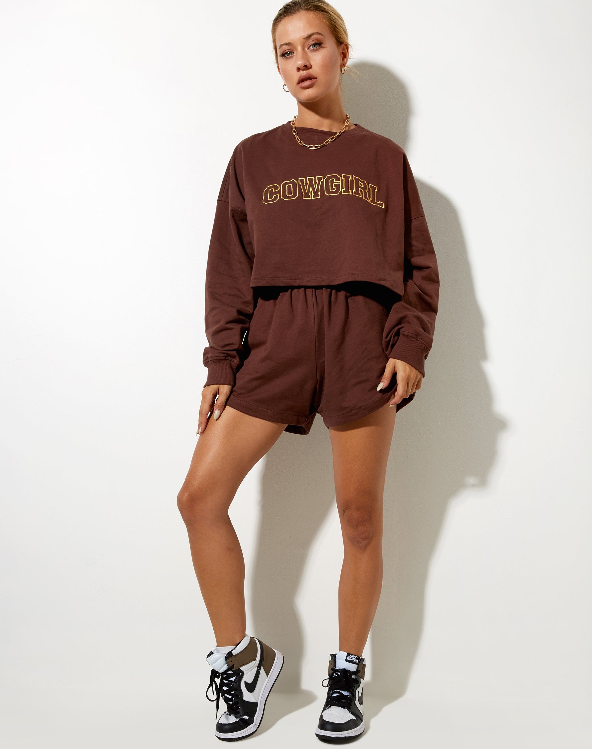 Bild von Fawly Crop Top in Deep Mahogany Cowgirl Embro