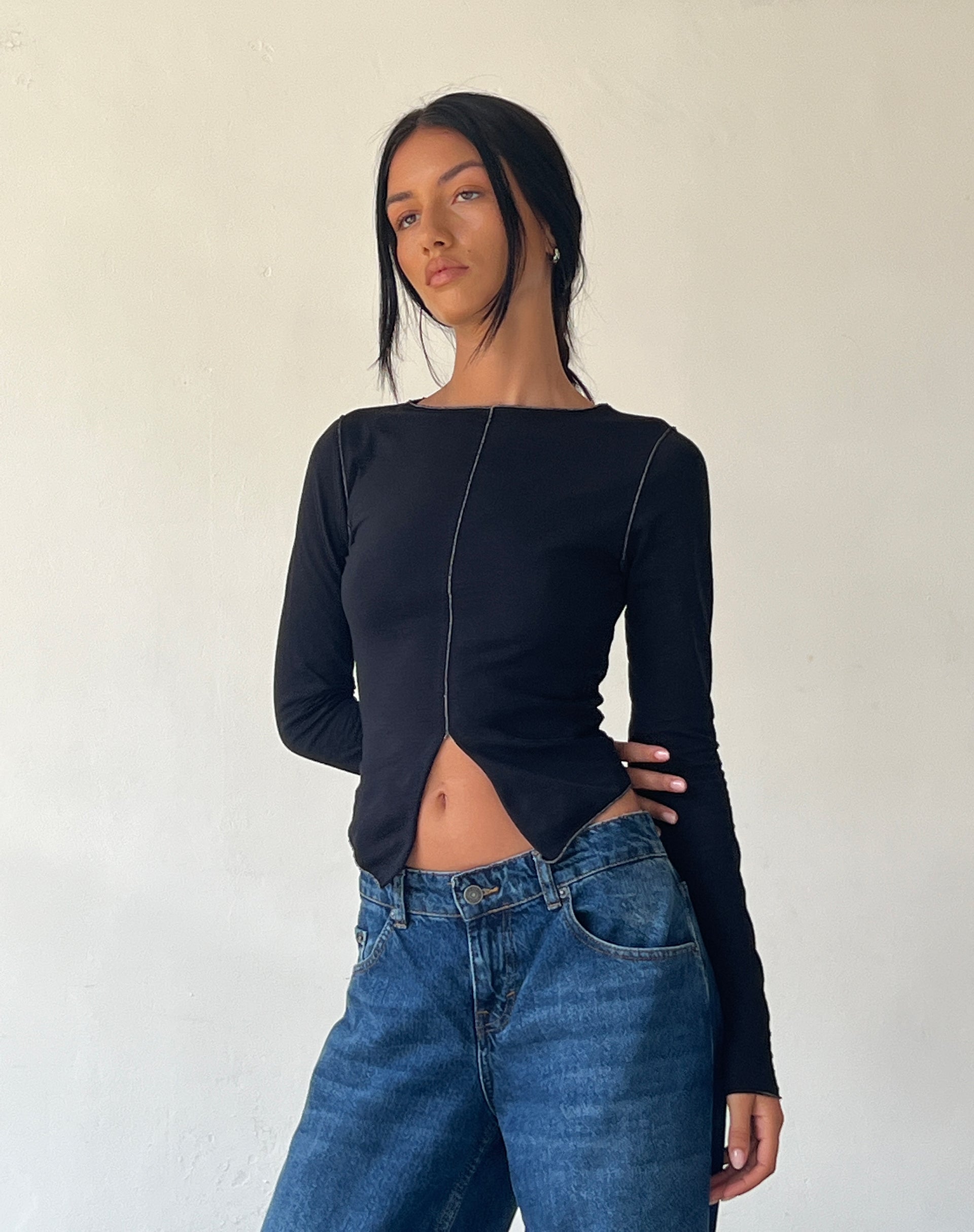 Bild von Fenrin Langärmeliges Schmetterlings-Jersey-Top in Schwarz
