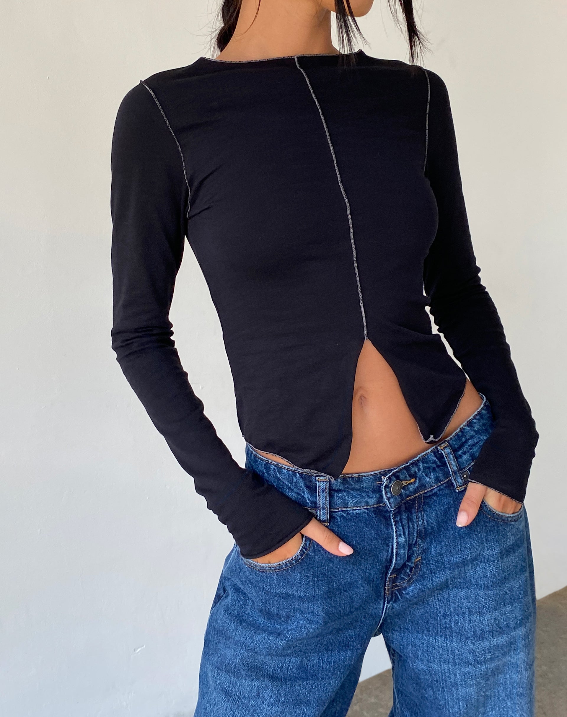 Bild von Fenrin Langärmeliges Schmetterlings-Jersey-Top in Schwarz