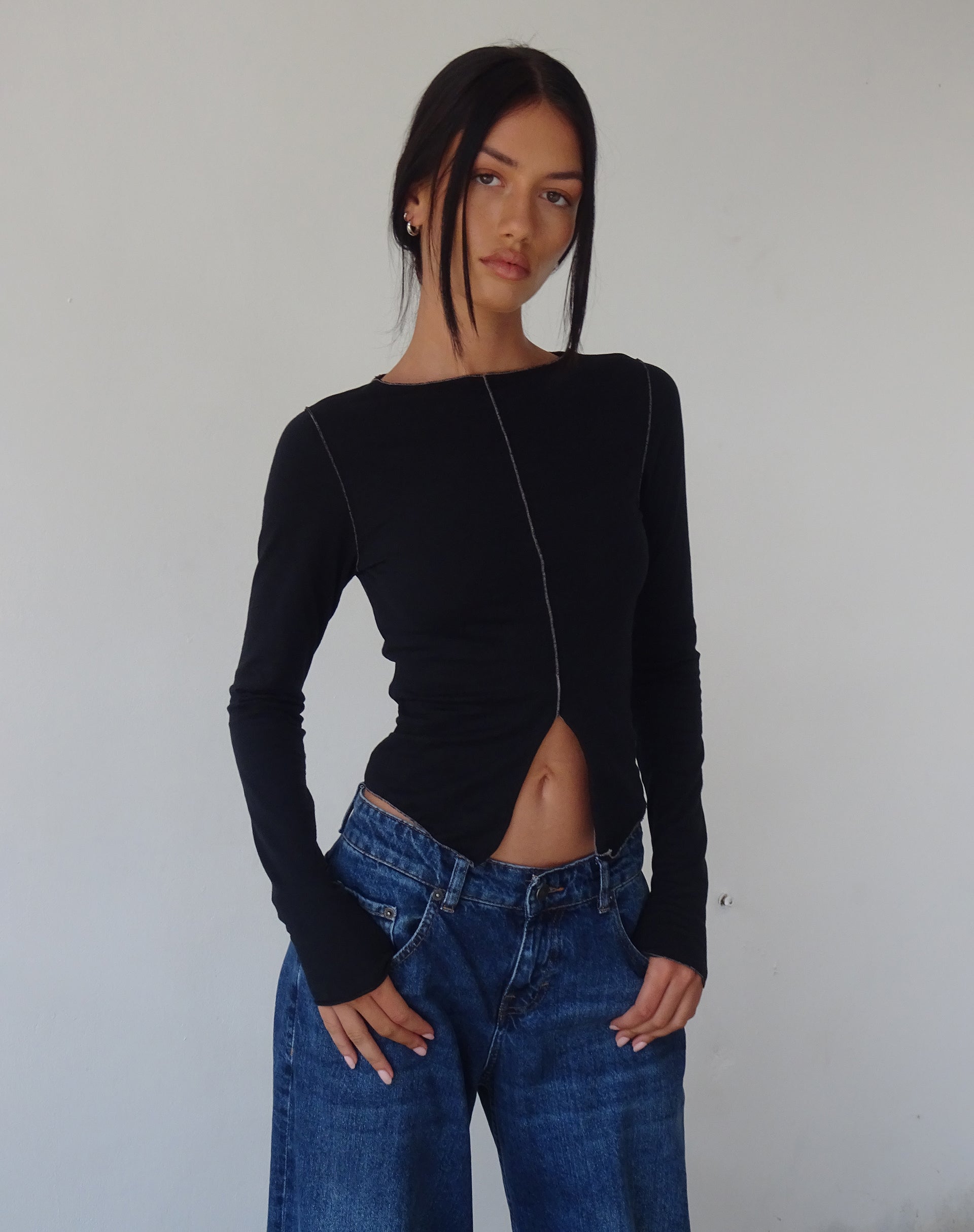 Bild von Fenrin Langärmeliges Schmetterlings-Jersey-Top in Schwarz