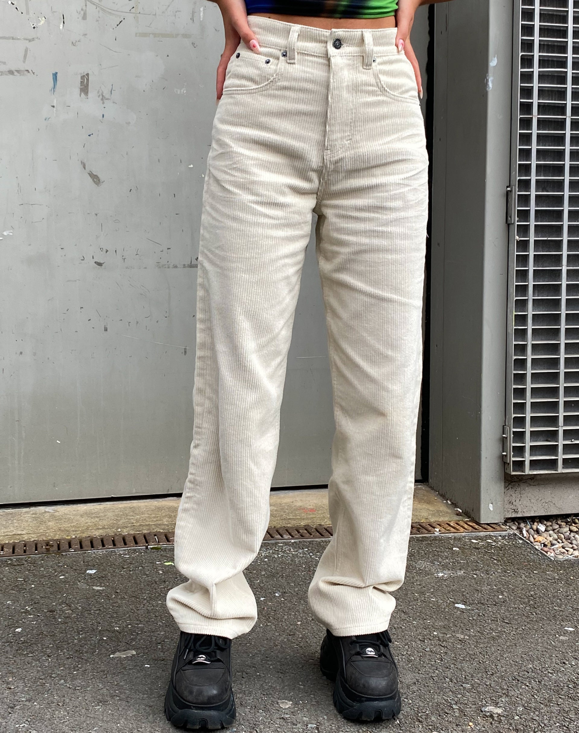Bild von MOTEL X OLIVIA NEILL Parallel Jeans in Cord Warm White