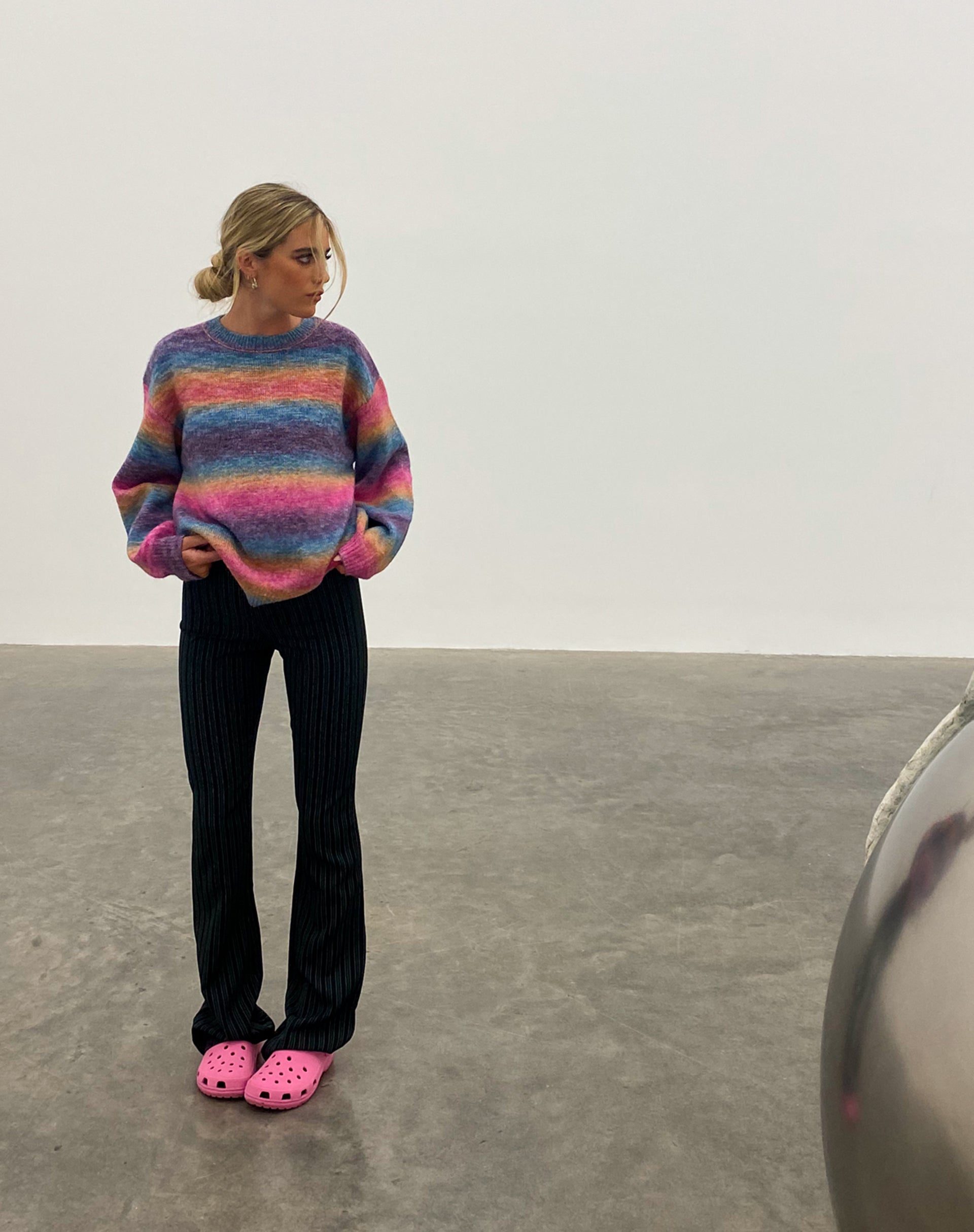 Bild von MOTEL X OLIVIA NEILL Ammaria Pullover in Rosa und Lila