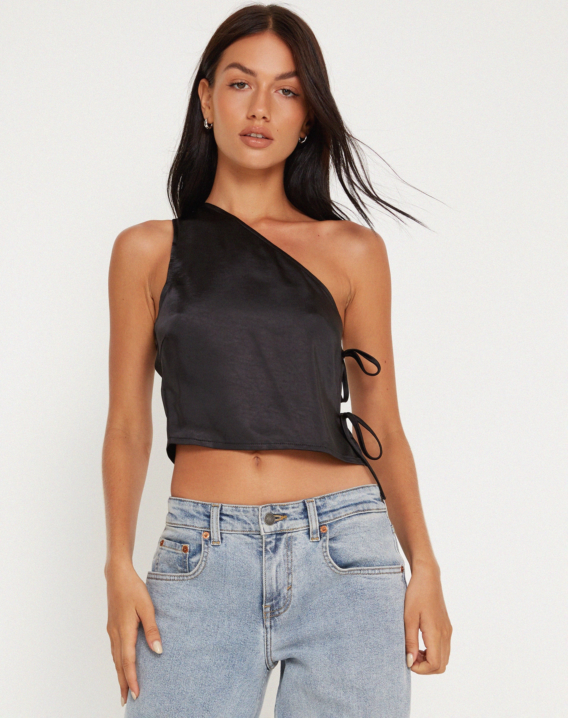 Abbildung von Floella Asymmetrisches Top in Schwarz
