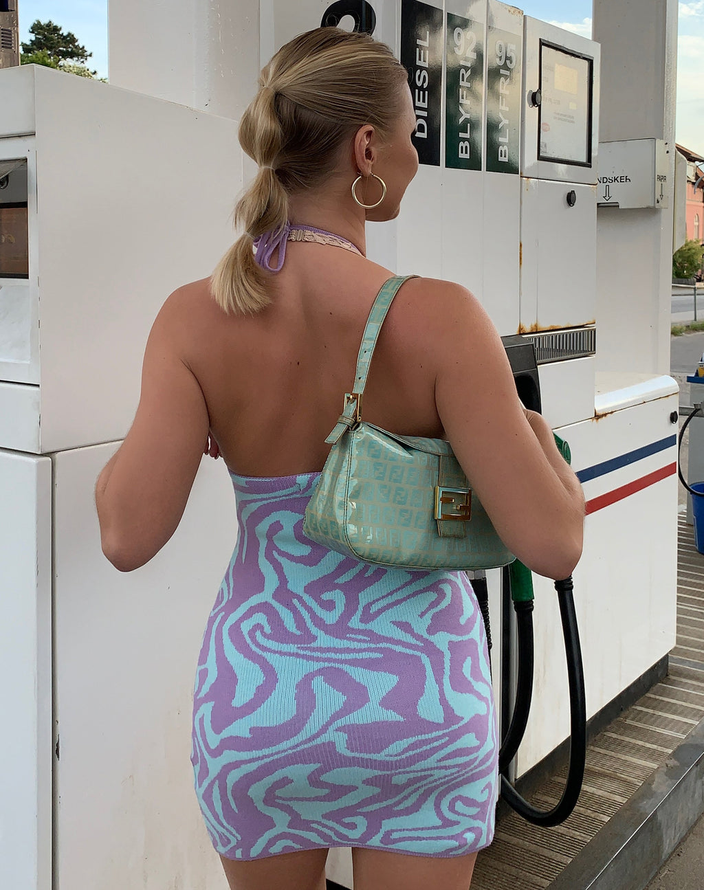 Riri Minikleid aus Strick in Lavendel und Mint mit gezacktem Wirbel