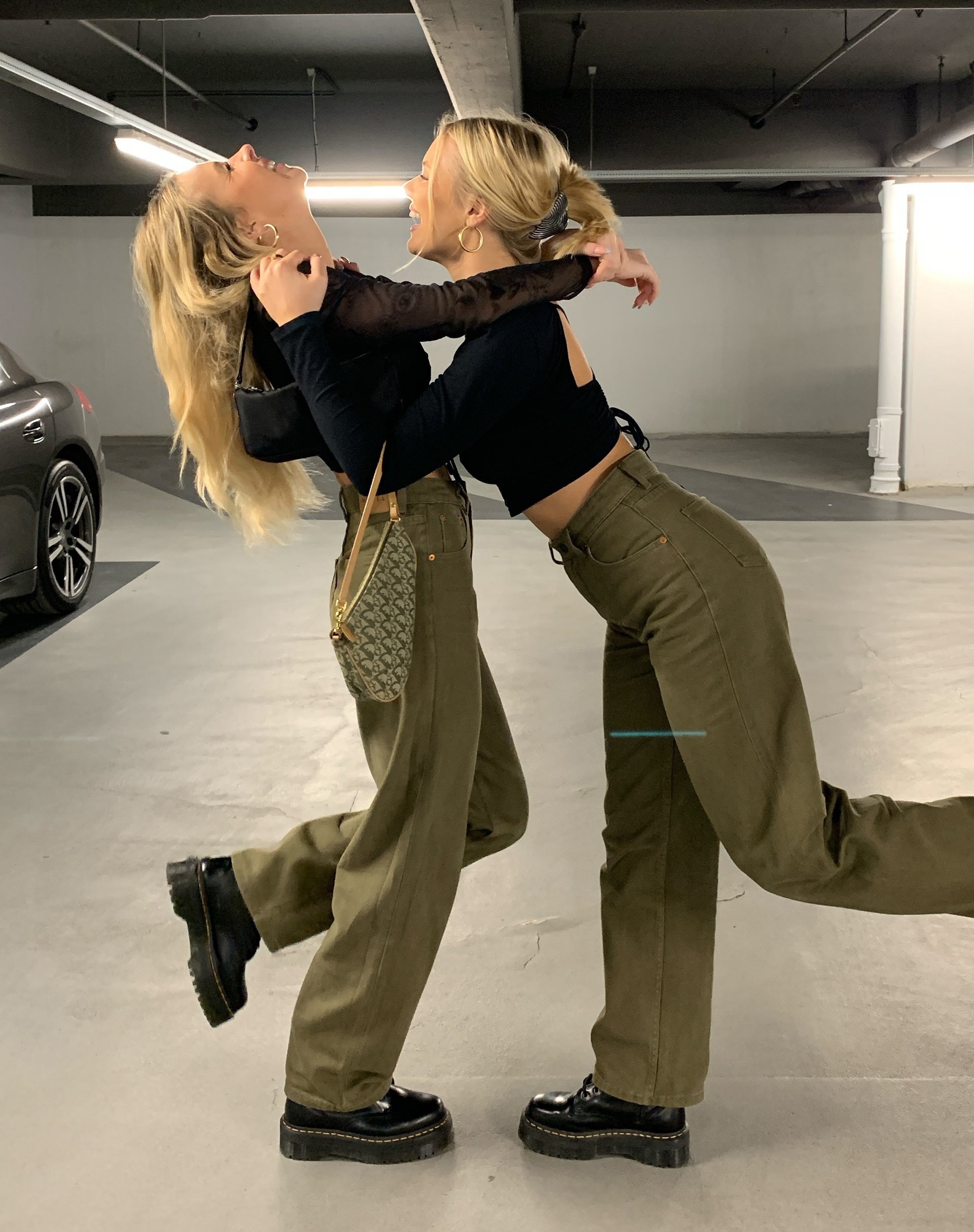 Bild von Parallel Jeans in Khaki Grün