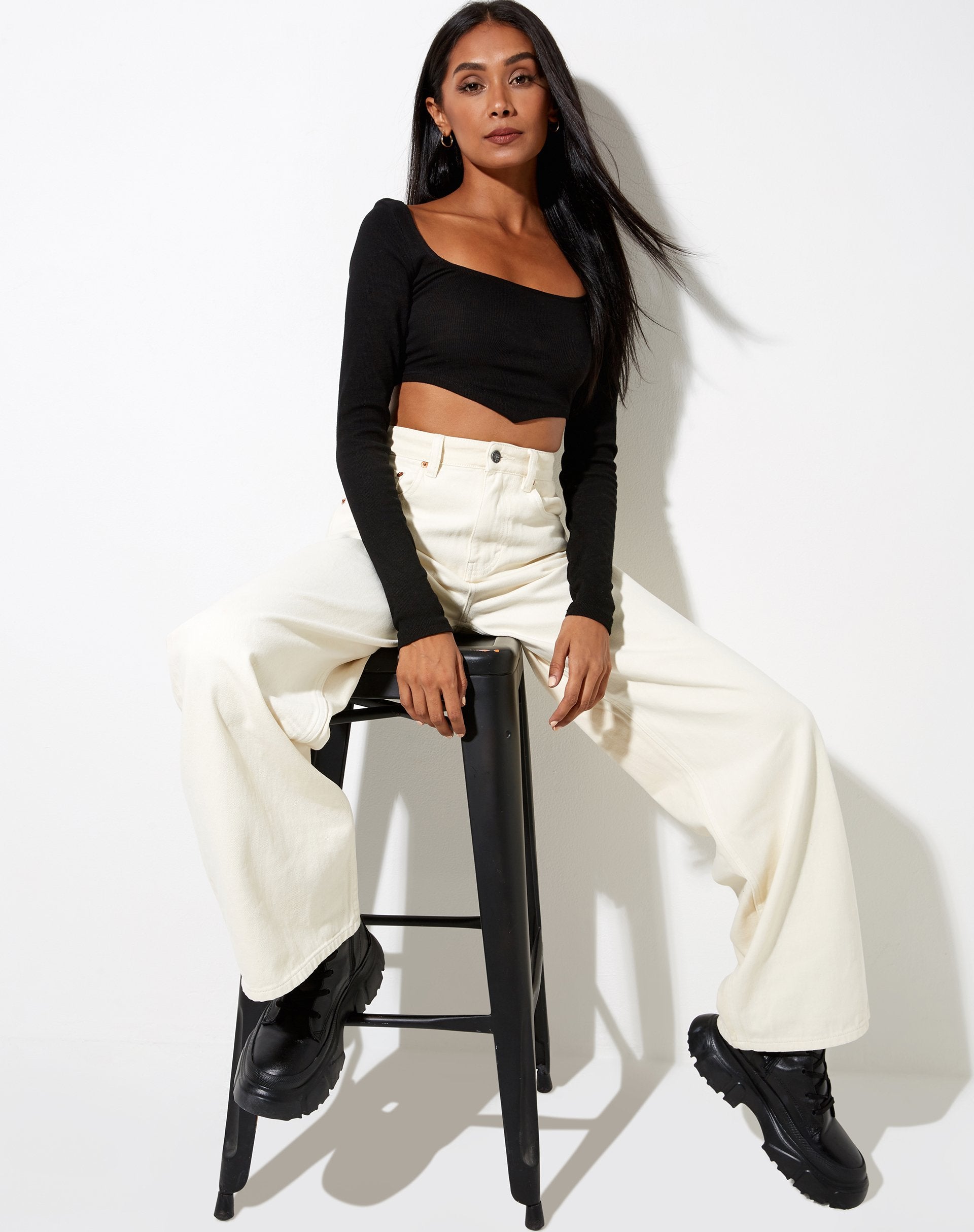 Bild von Gadze Crop Top in Rippe Schwarz