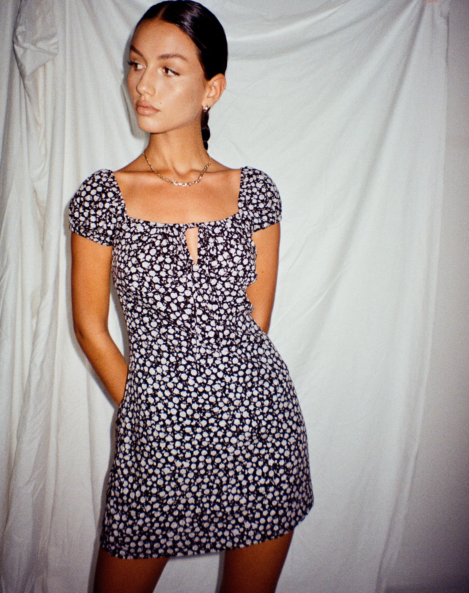 Image of Gaval Minikleid in Ditsy Rose Schwarz