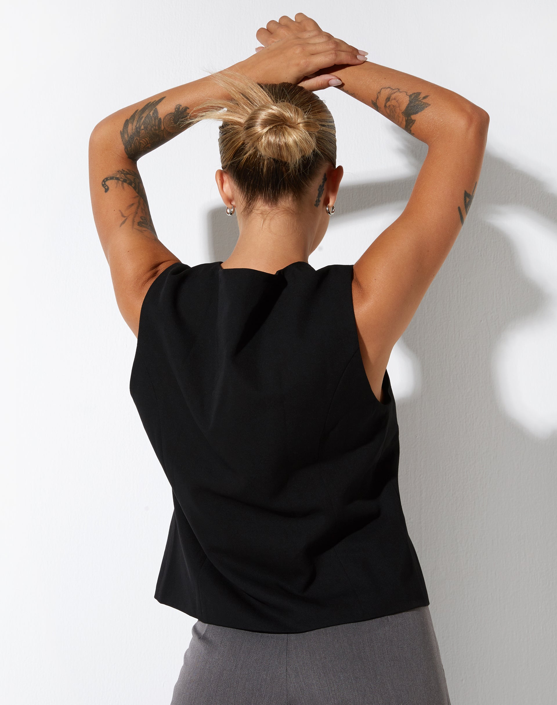 Bild von Gavan Vest in Tailoring Black