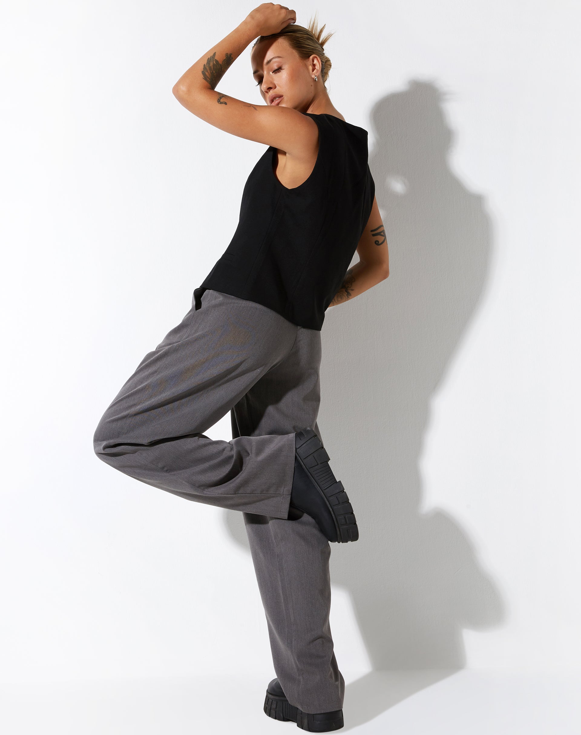Bild von Gavan Vest in Tailoring Black