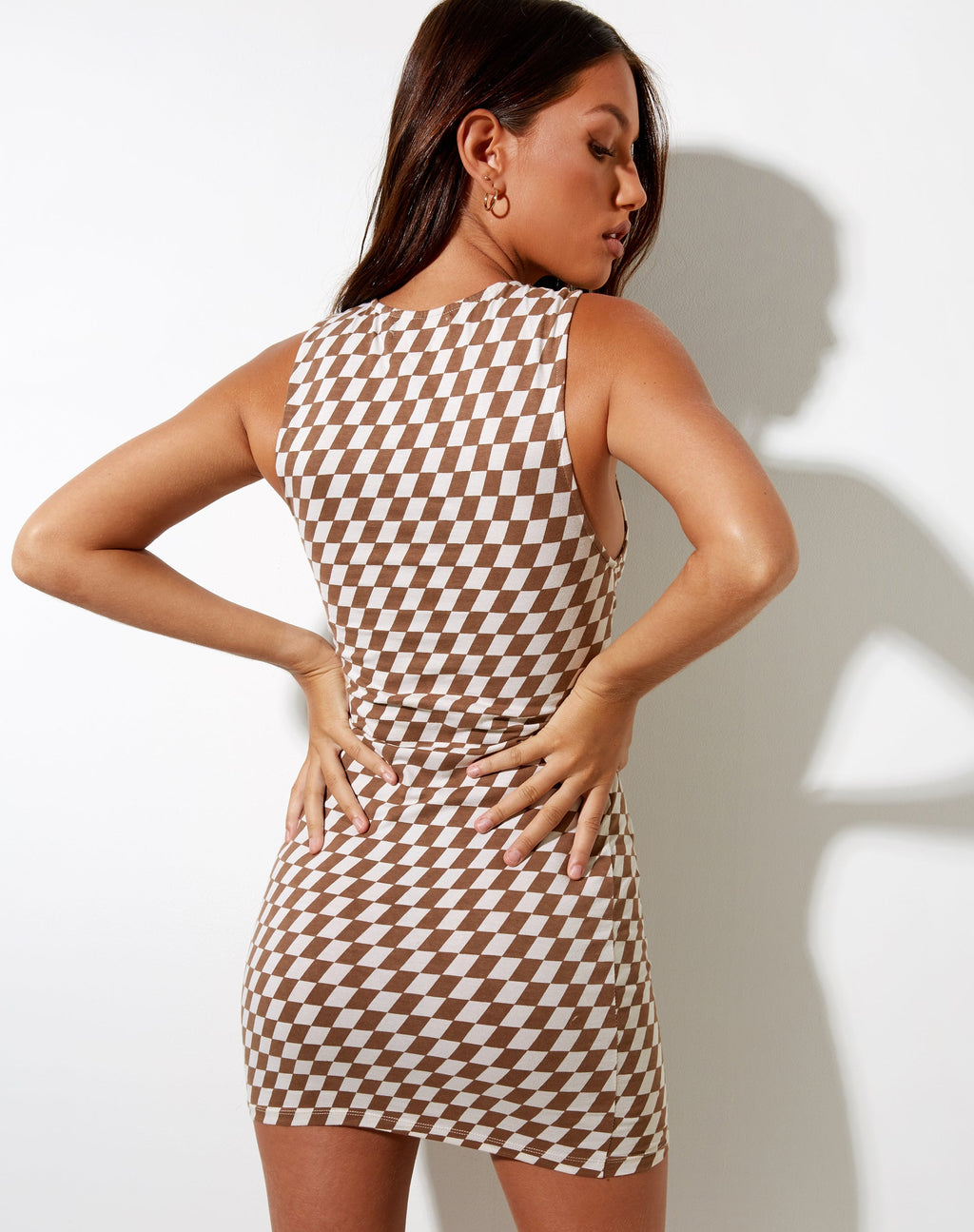 Gele Minikleid in Diagonalkaro Tan und Elfenbein