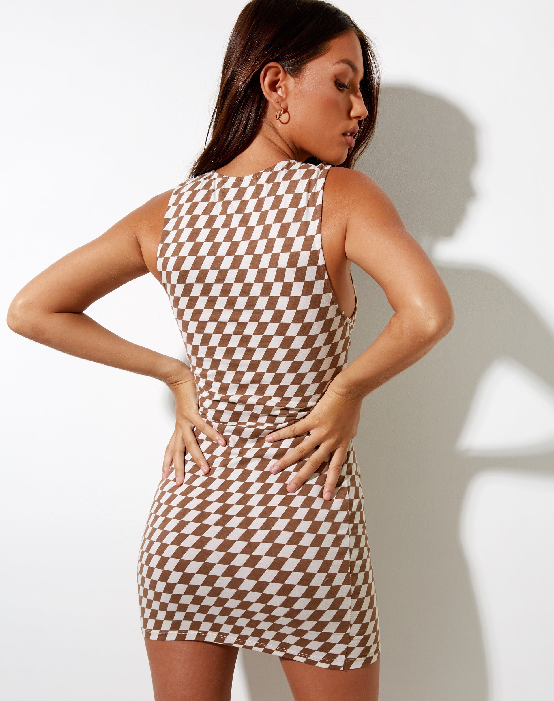 Image of Gele Minikleid in Diagonalkaro Tan und Elfenbein