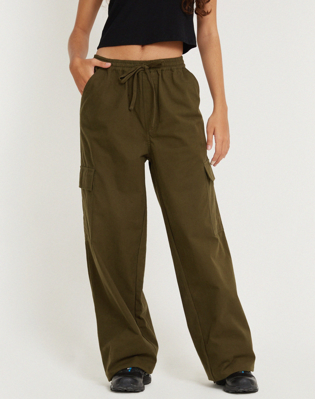 Geona Cargohose mit weitem Bein in Dunkel-Olive