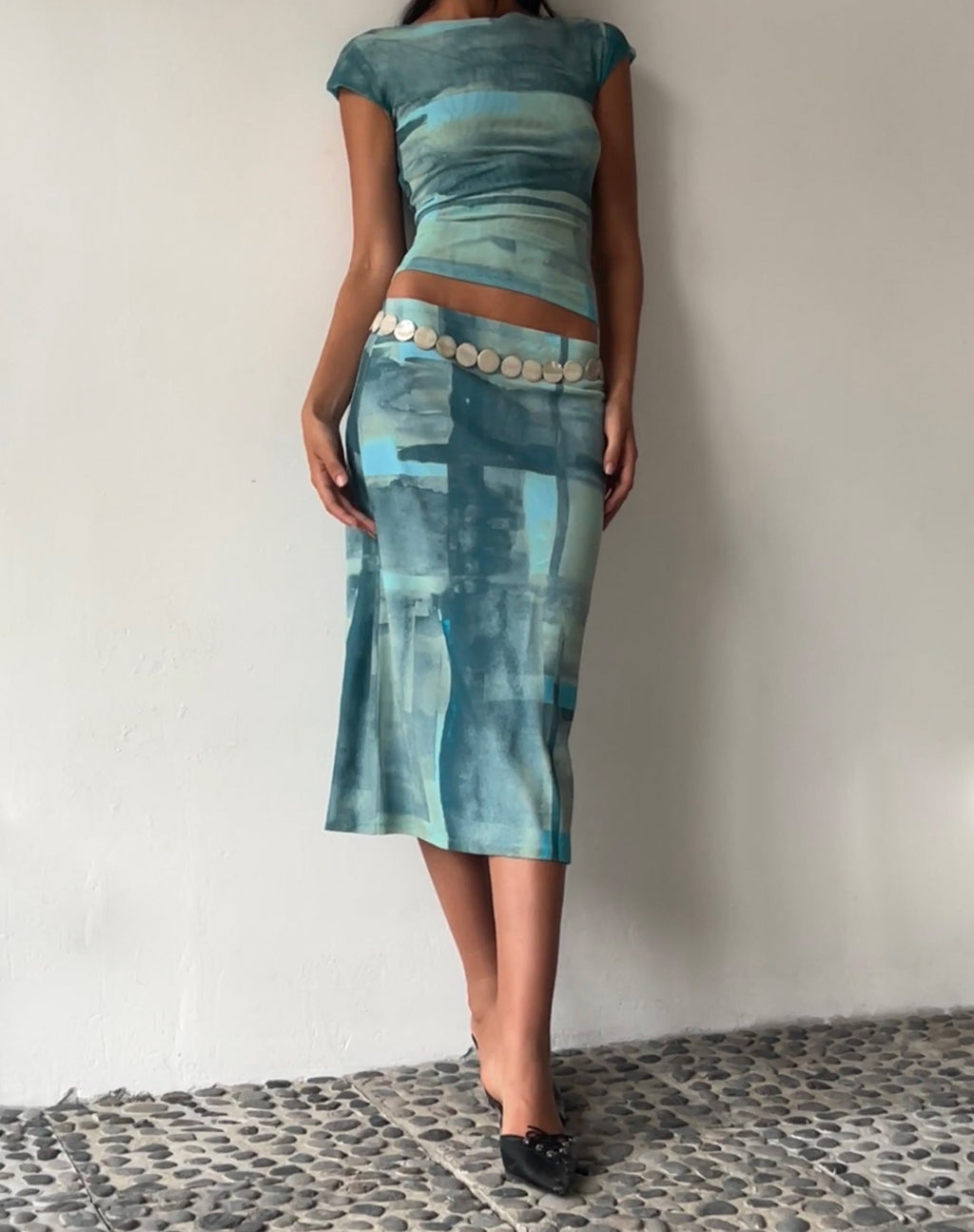 MOTEL X JACQUIE Gia Midirock aus Mesh Abstrakte Farbe Pinsel Grün