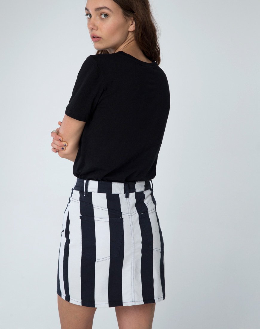 Girl Fit Tee in Mourir D'Amour Schwarz