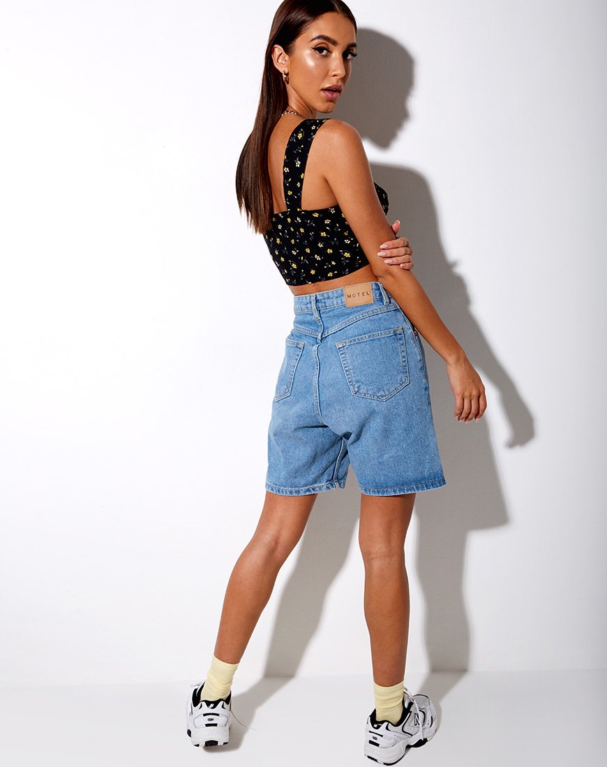 Bild von Gladis Vest Crop Top in Pretty Petal Schwarz