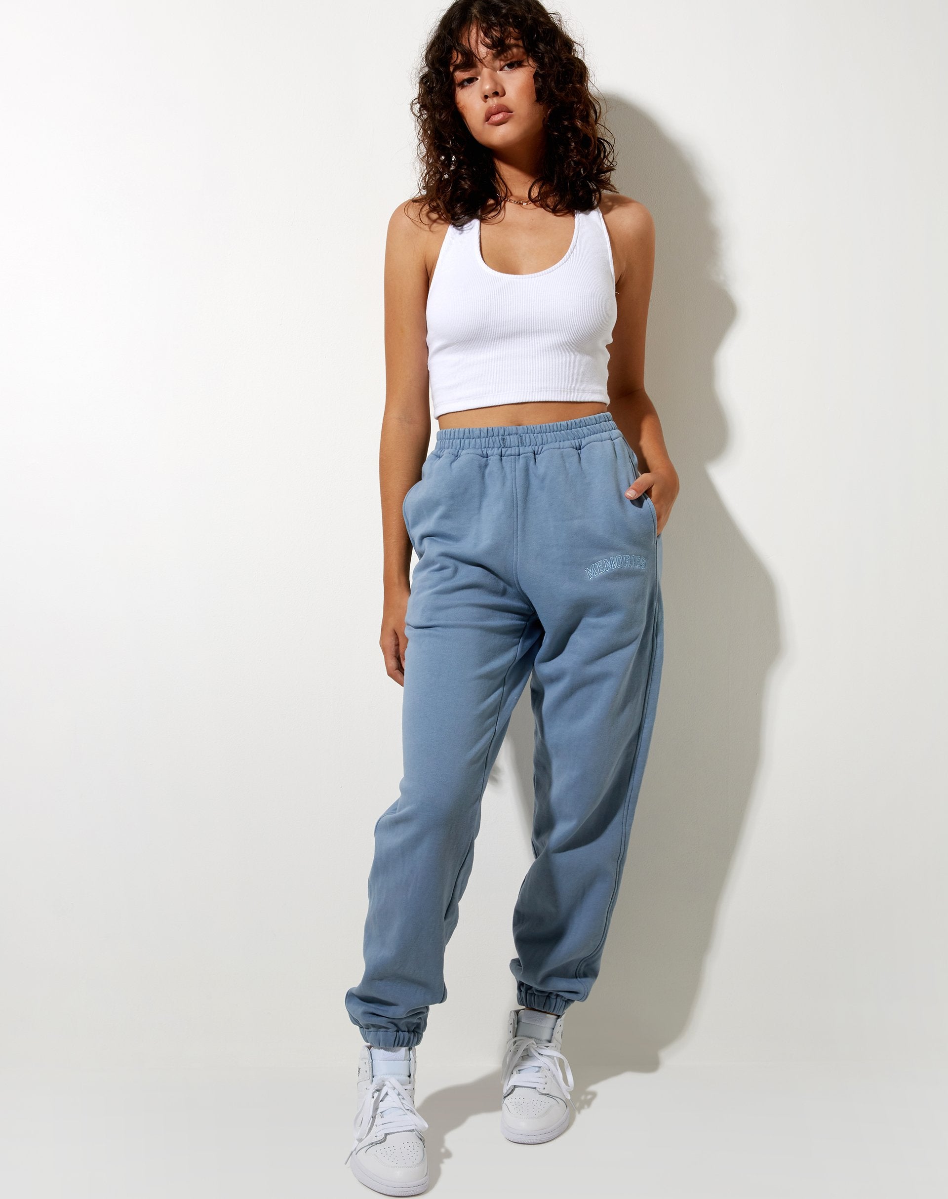 Bild von Basta Jogger in Powder Blue Memories Embro