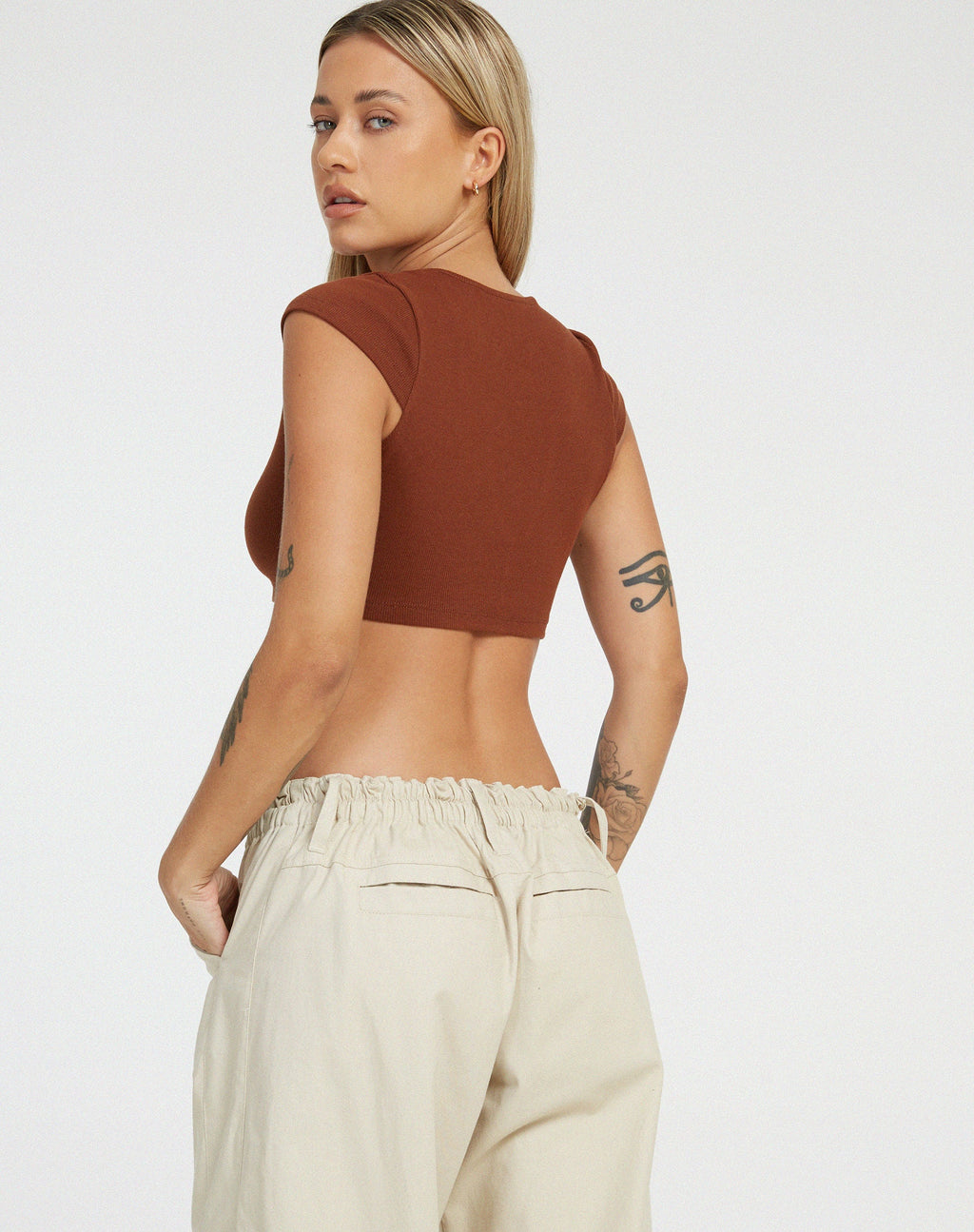 Guanna Crop Top in Dunkelbraun