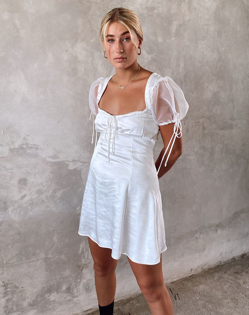 Guenelle Kleid aus Organza Creme