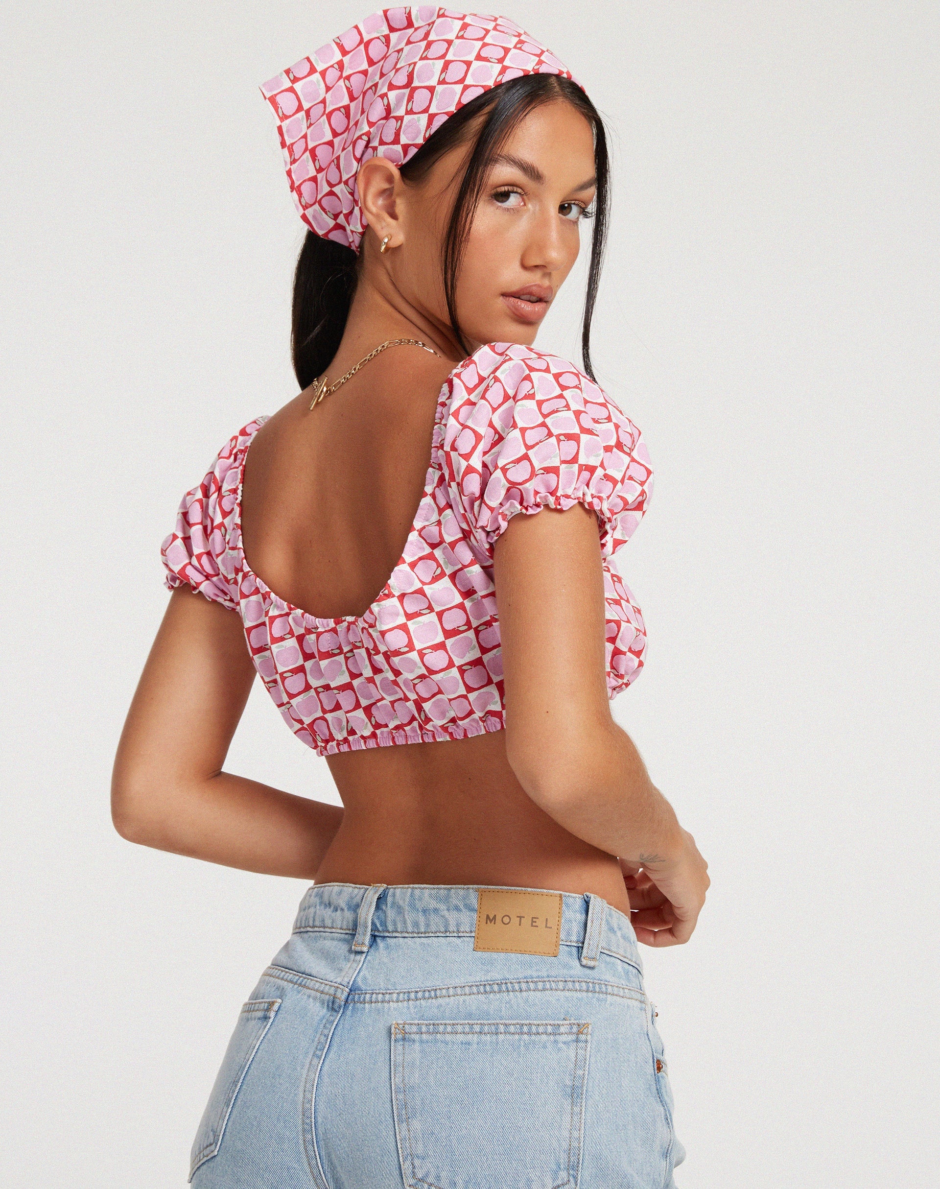 Bild von Haenji Crop Top in Apple Check Blush Red
