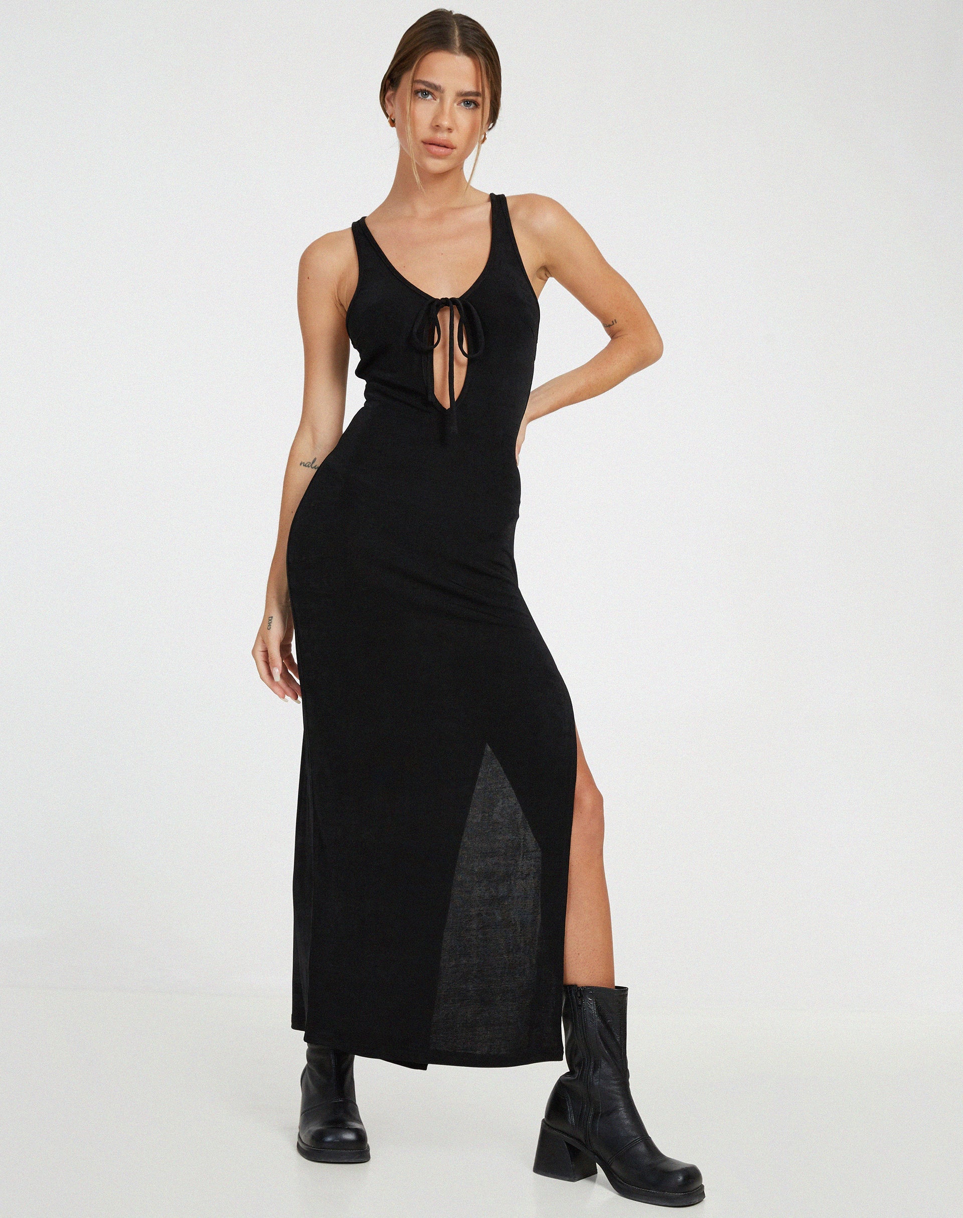 Abbildung von Haldis Maxikleid in Schwarz