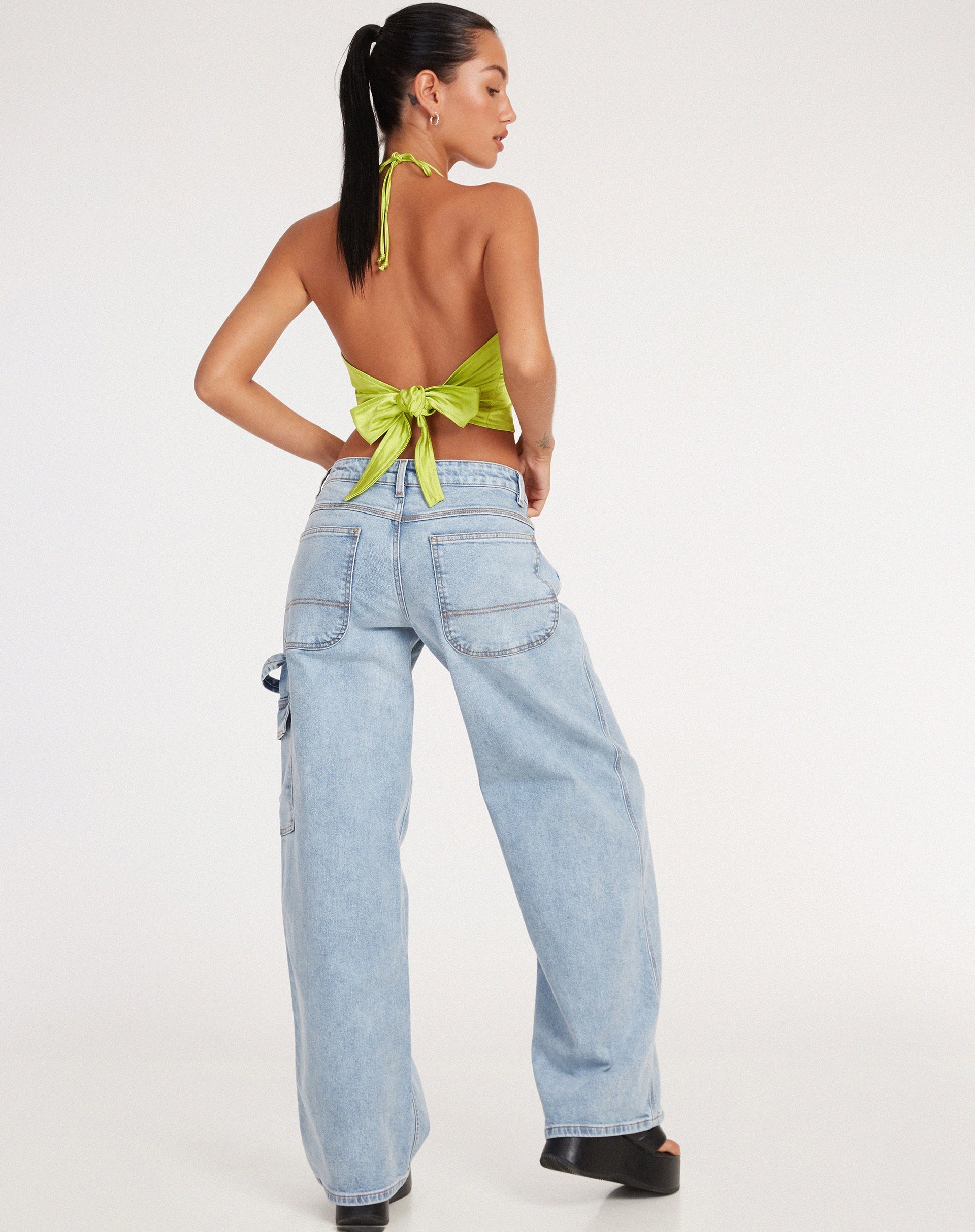 Bild von Haltri Crop Top in Satin Lime Green
