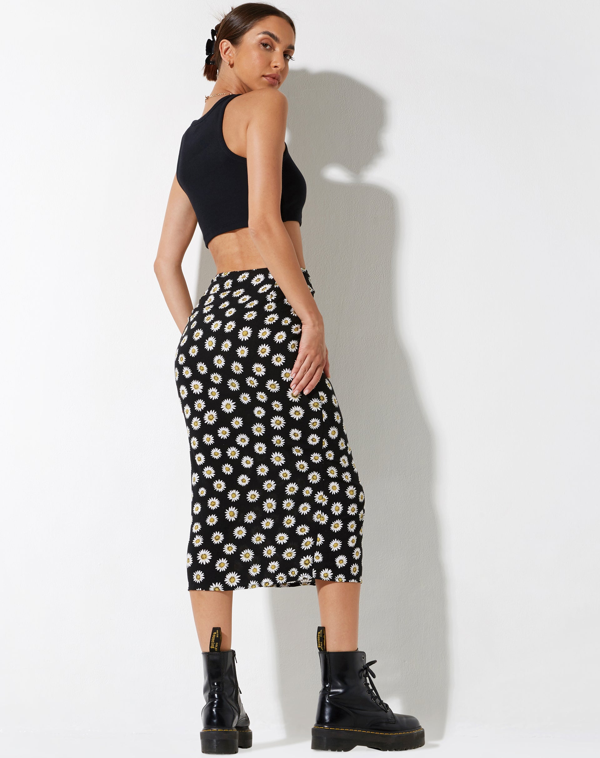 Abbildung des Harriet Midirocks in Grunge Daisy Black