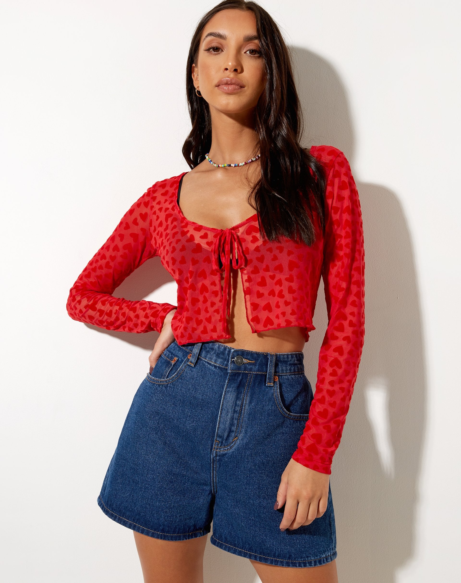 Image of Henry Cardi in roter Masche Red Heart Flock