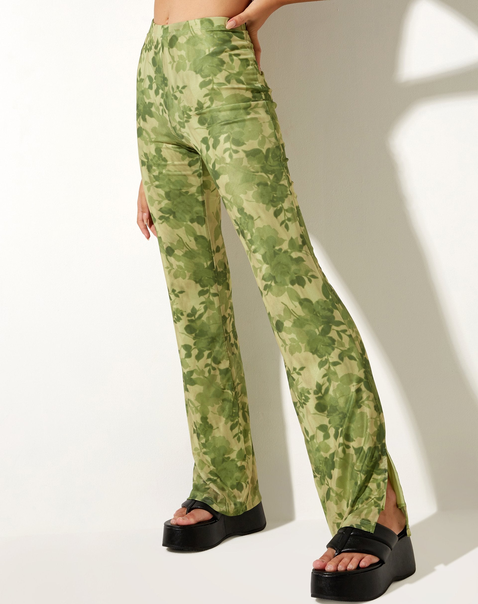 Bild von Heny Schlaghose in Blurred Floral