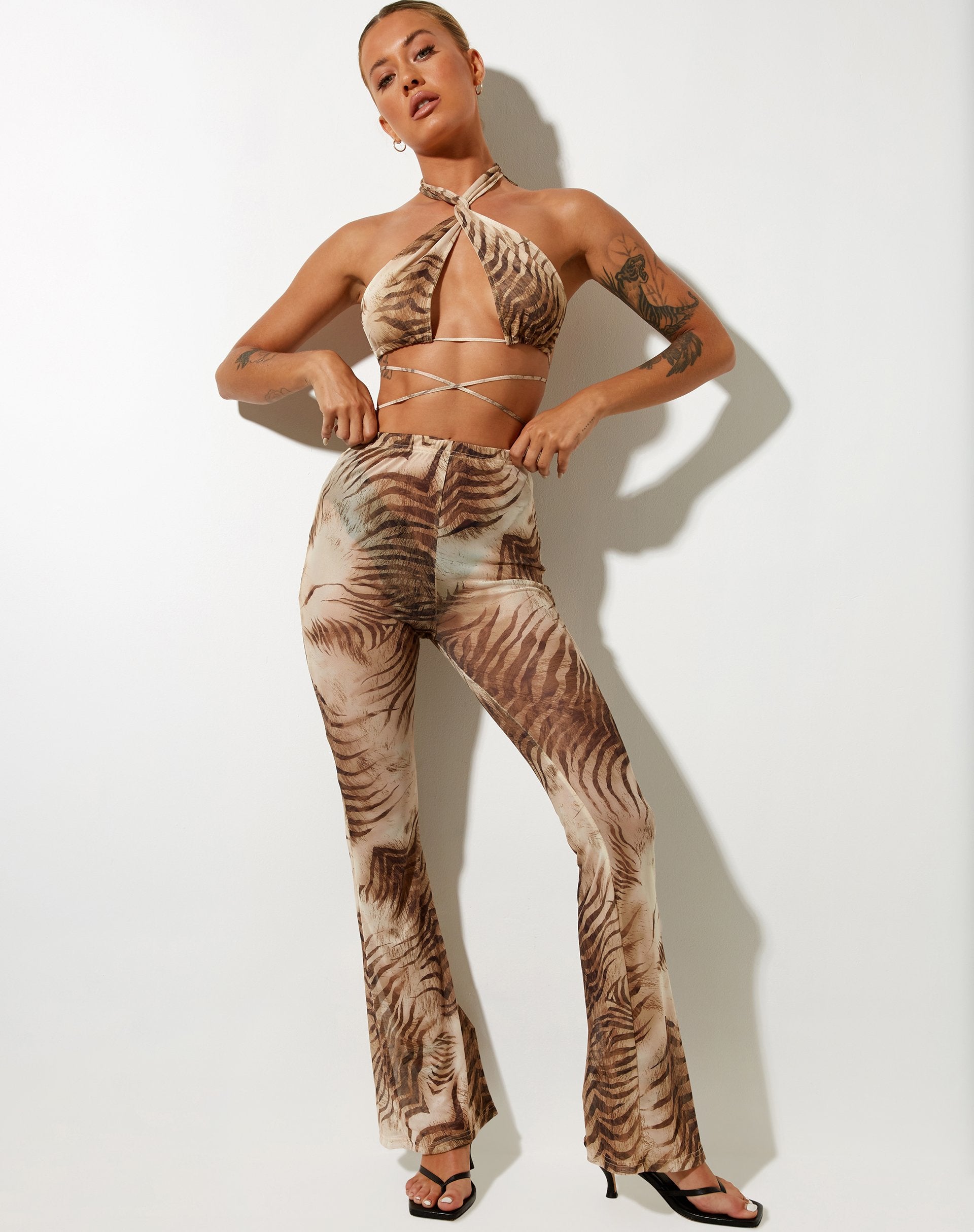 Bild von Herlom Flare Hose in Tiger Braun