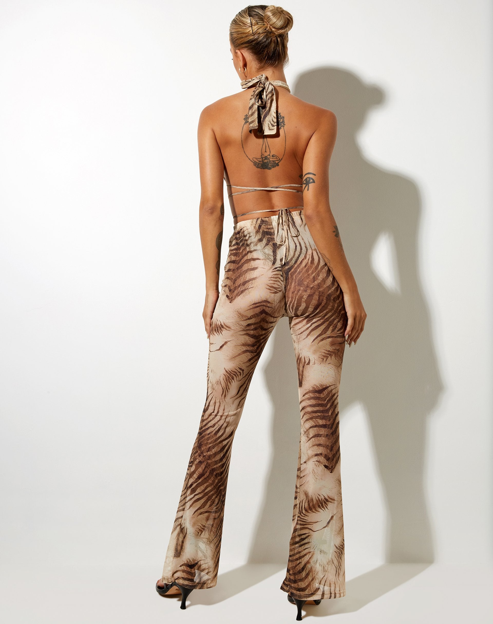 Image of Katara Riemchen-Top in Tiger Brown