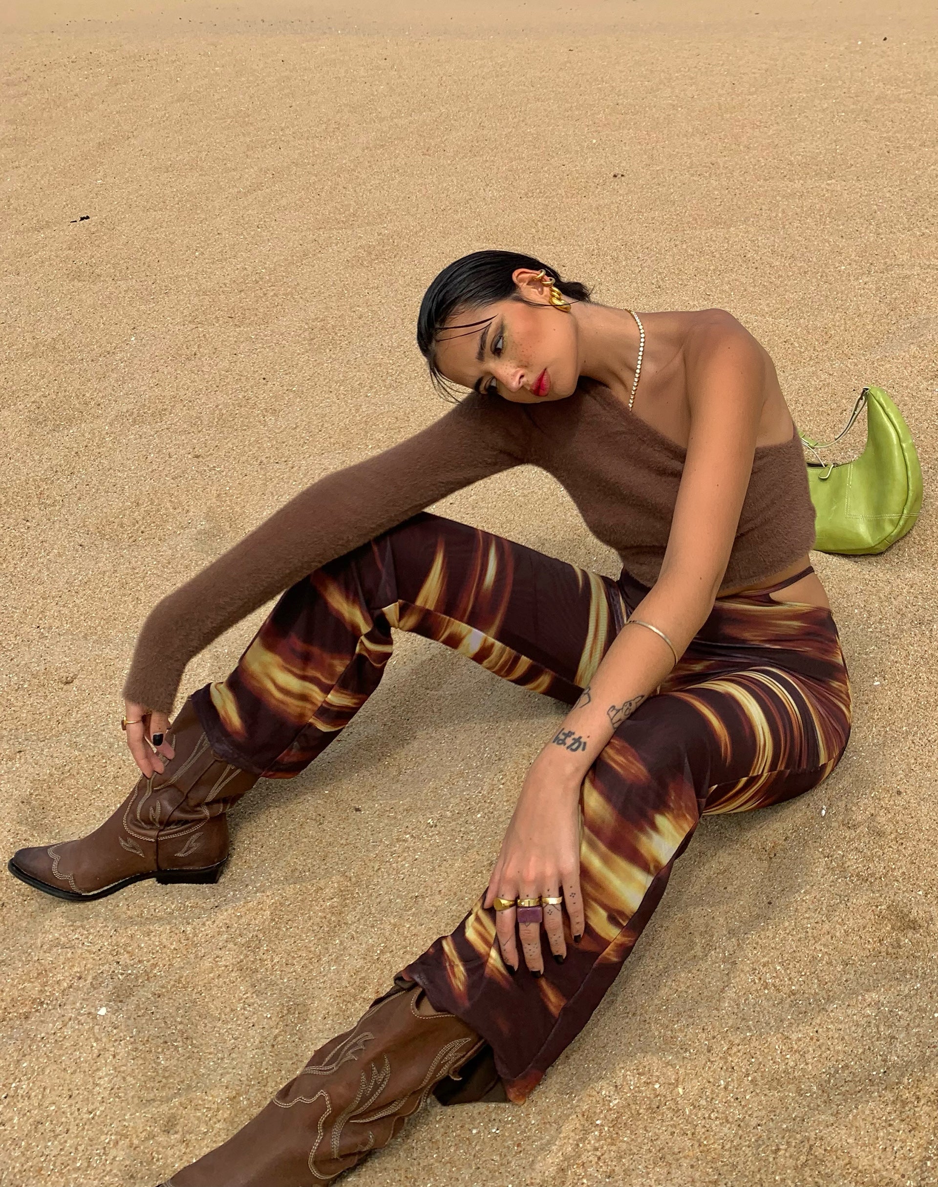 Bild von MOTEL X IRIS Mares Flare Hose in Bleach Drip