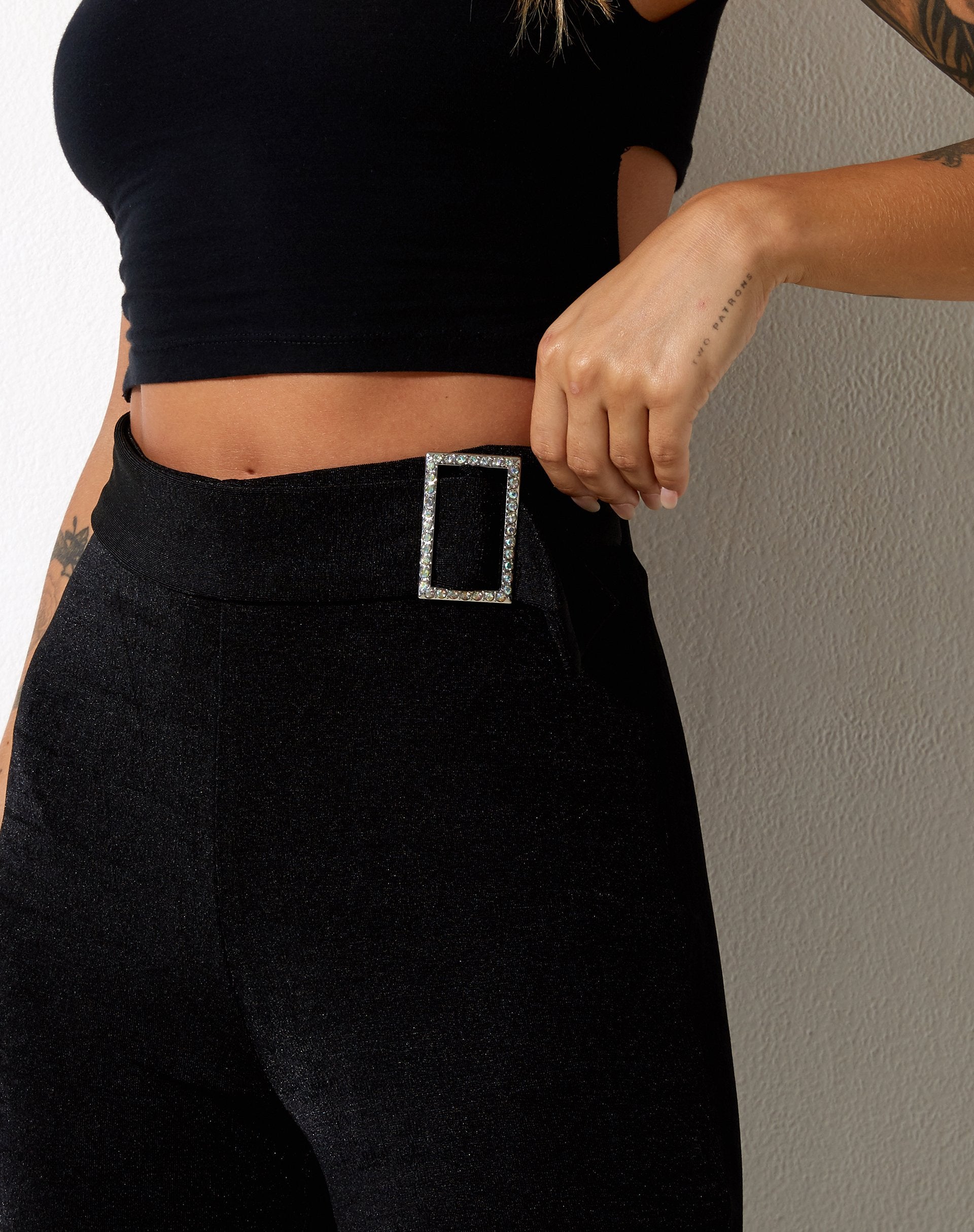 Image of Hermima Hose aus Krepp Schwarz Hotfix Diamante